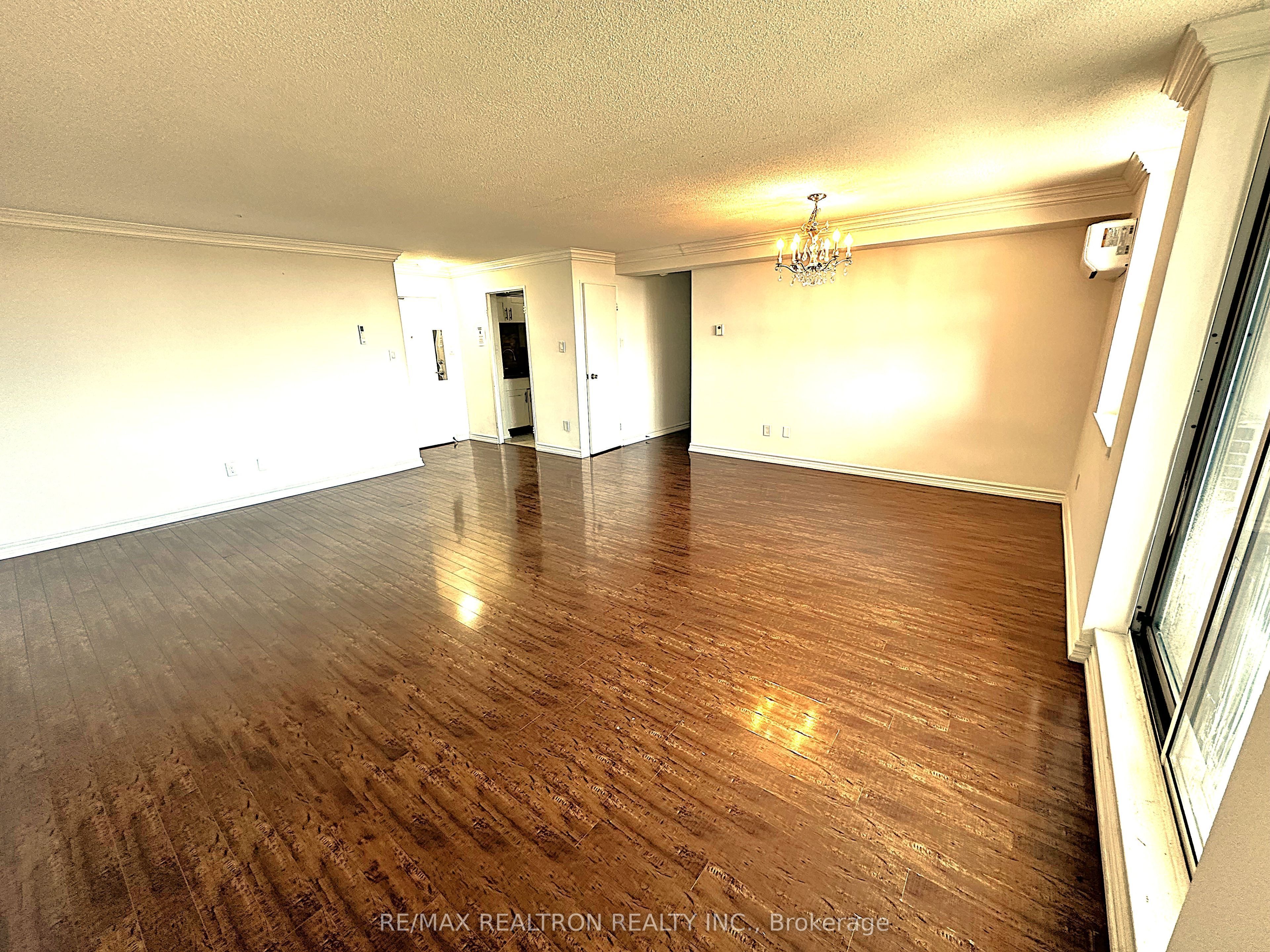 80 Inverlochy Boulevard 504, Markham, ON L3T 4P3 photo 4