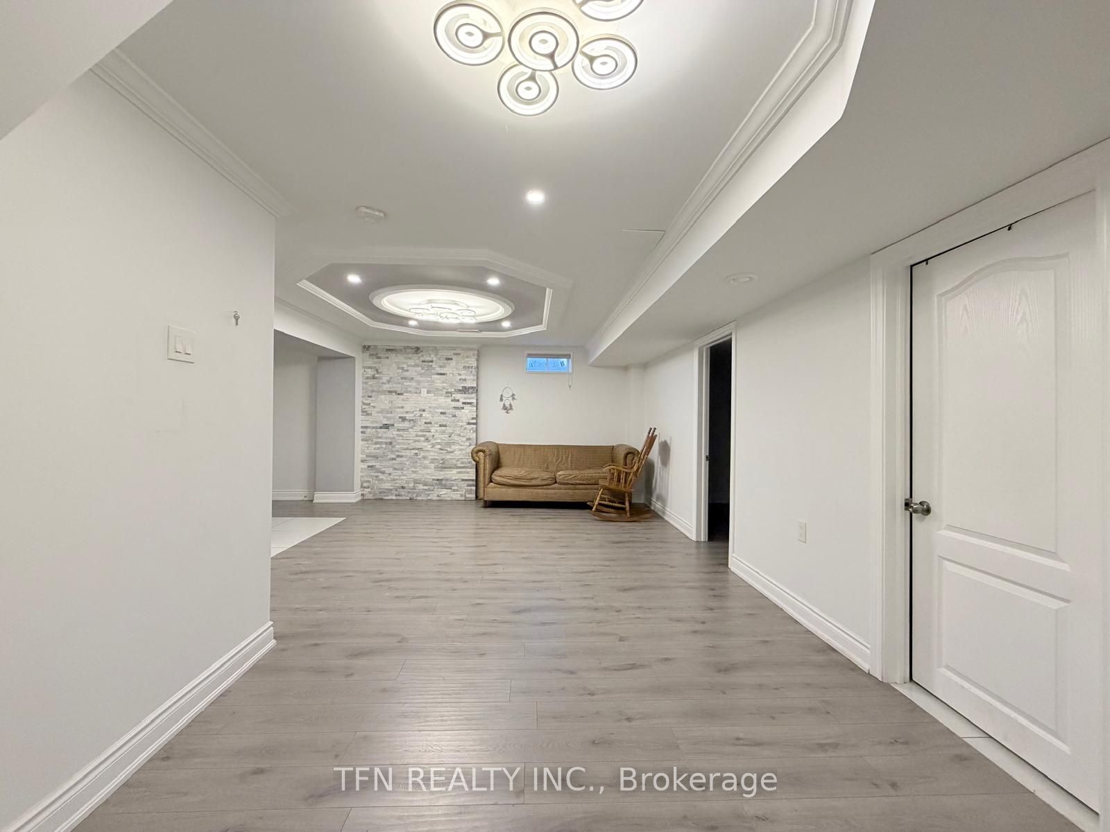 2 Irwin (Basement) Place, Bradford West Gwillimbury, ON L3Z 0H7 photo 4