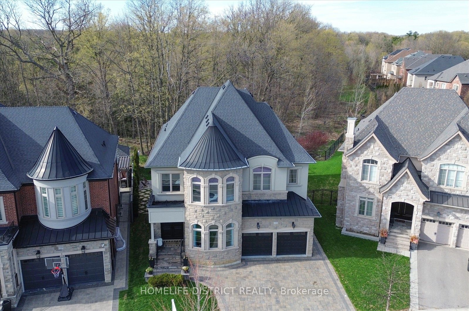 210 Cannes Avenue, Vaughan, ON L4L 8L1 photo 2