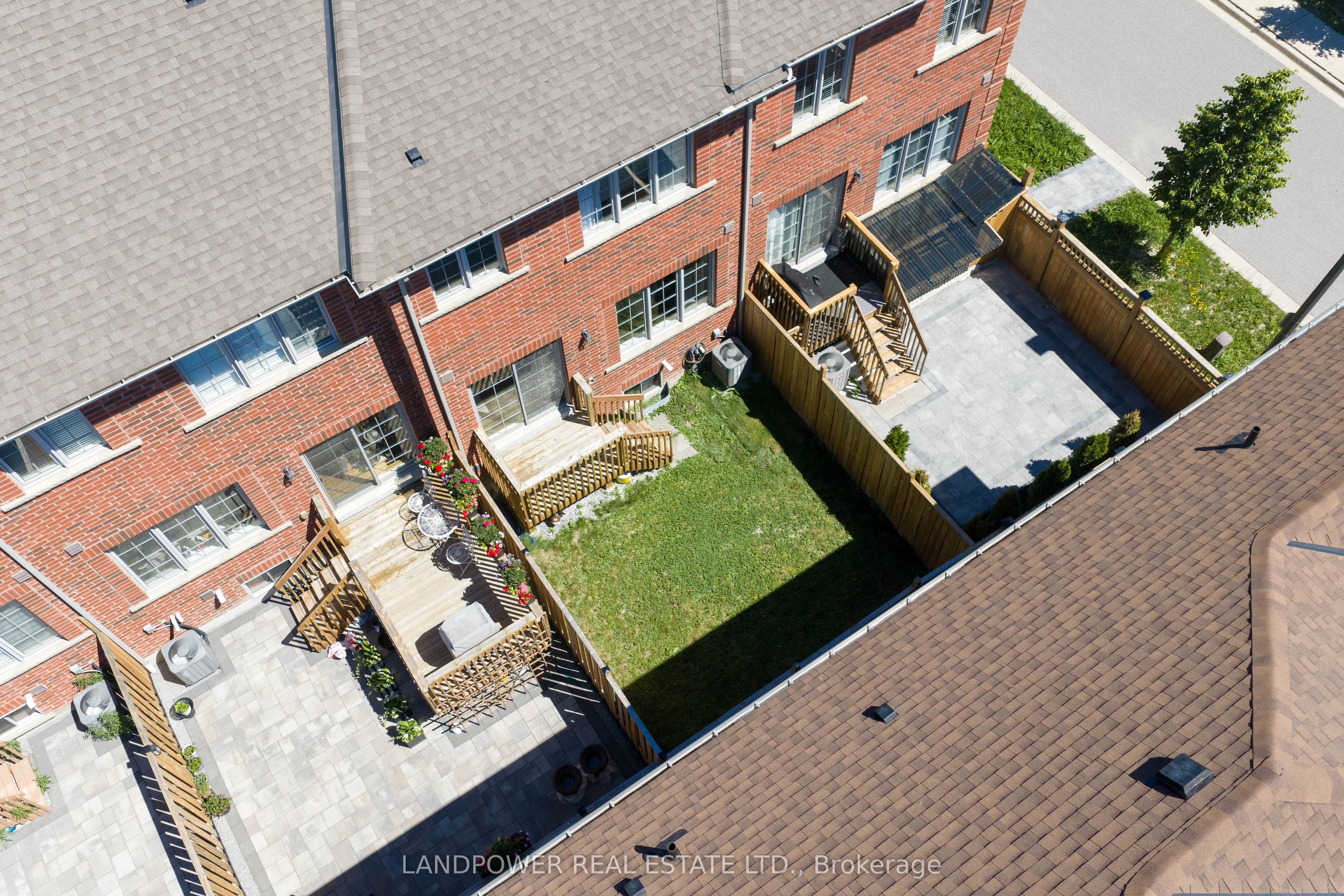11 W Bellflower Lane S, Richmond Hill, ON L4E 1E7 photo 3