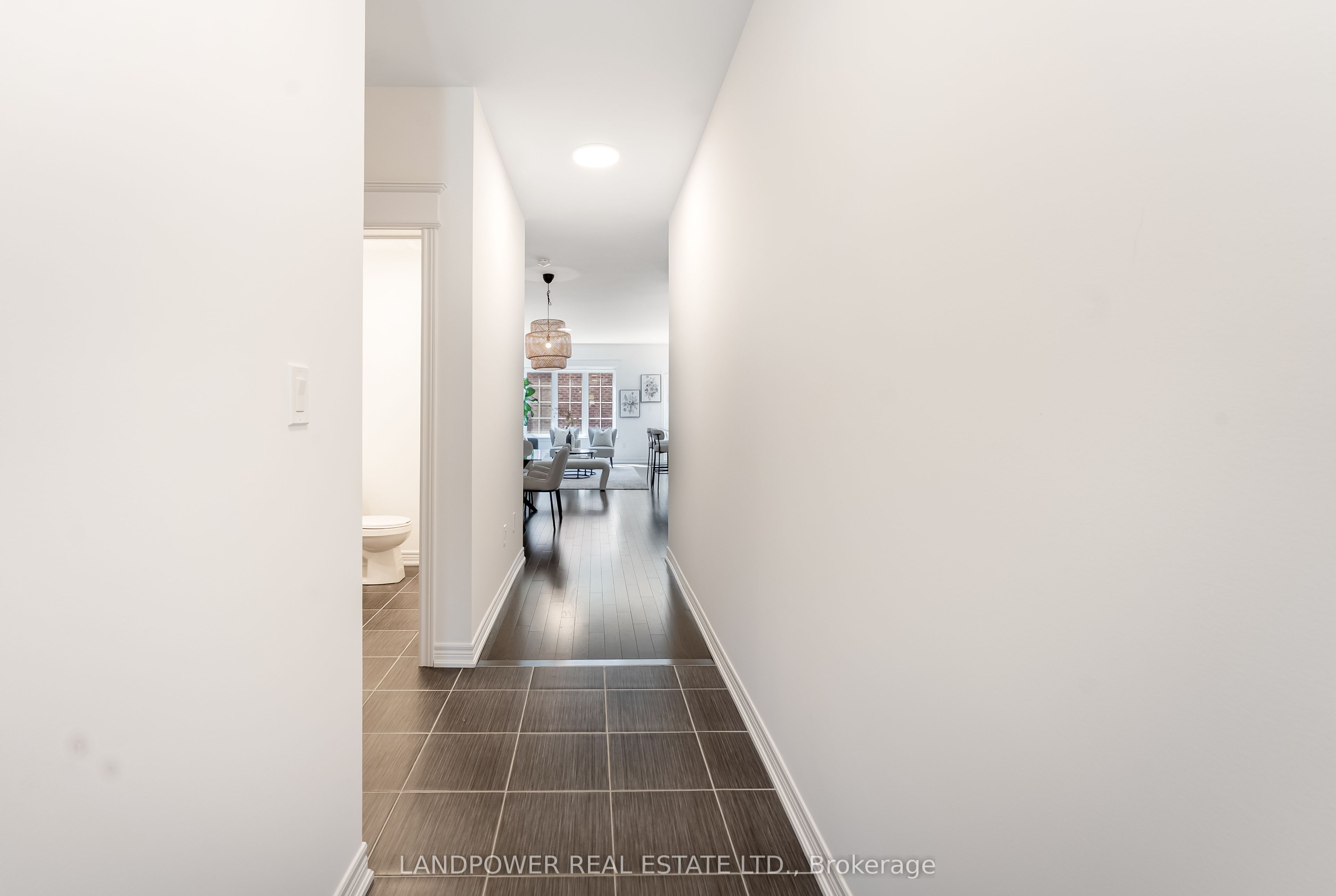 11 W Bellflower Lane S, Richmond Hill, ON L4E 1E7 photo 5