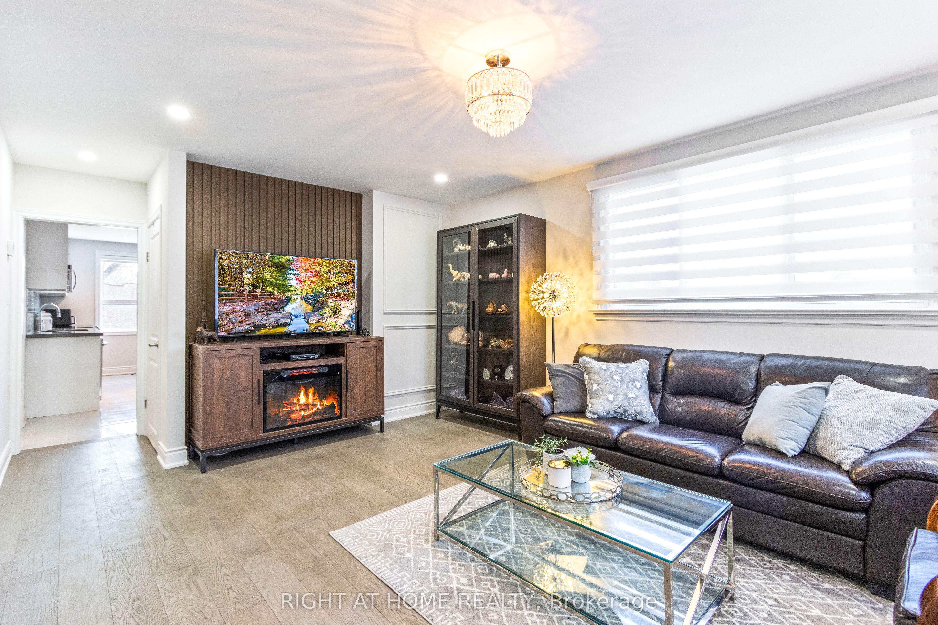 735 Srigley Street, Newmarket, ON L3Y 1X6 photo 5