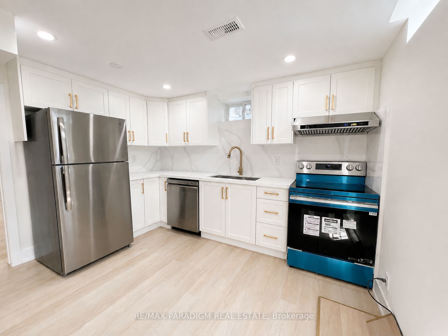 291 Drummond Drive Bsmt, Vaughan, ON L6A 3C2 photo 3