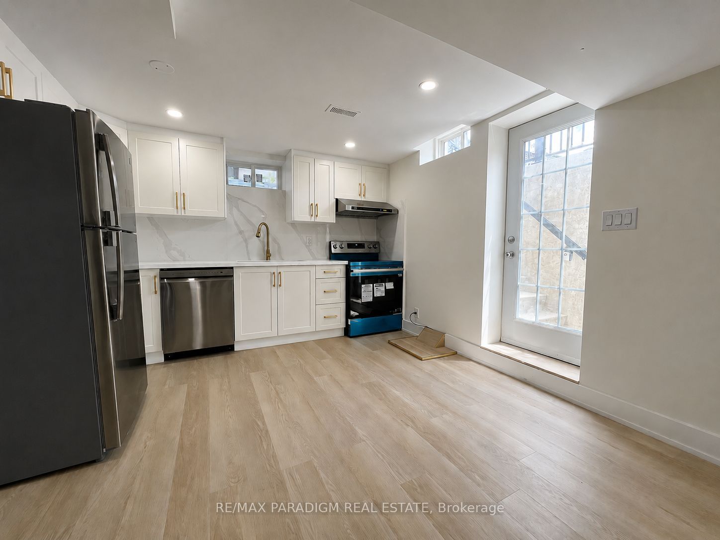 291 Drummond Drive Bsmt, Vaughan, ON L6A 3C2 photo 4