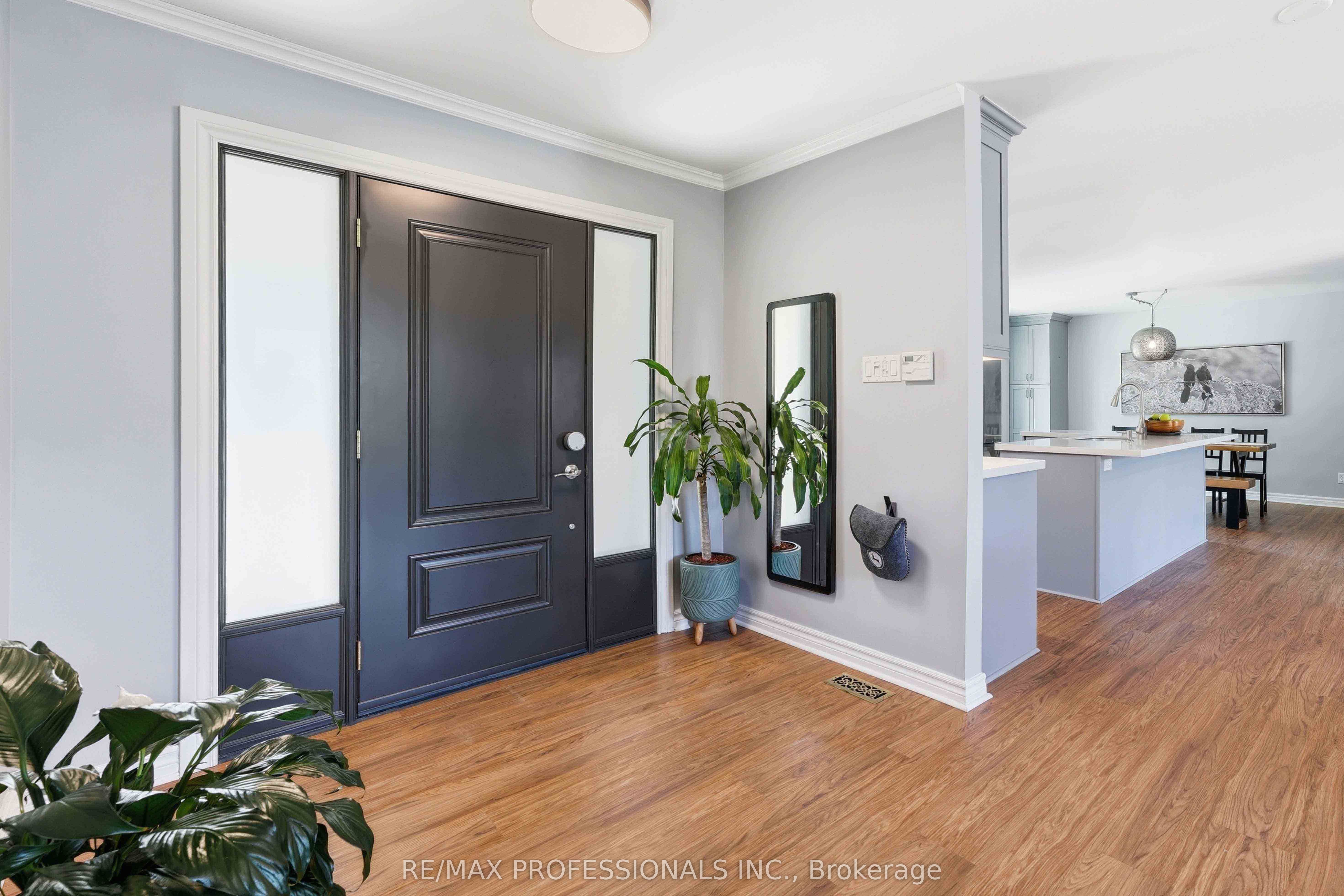 101 Maple Avenue, Georgina, ON L0E 1R0 photo 5