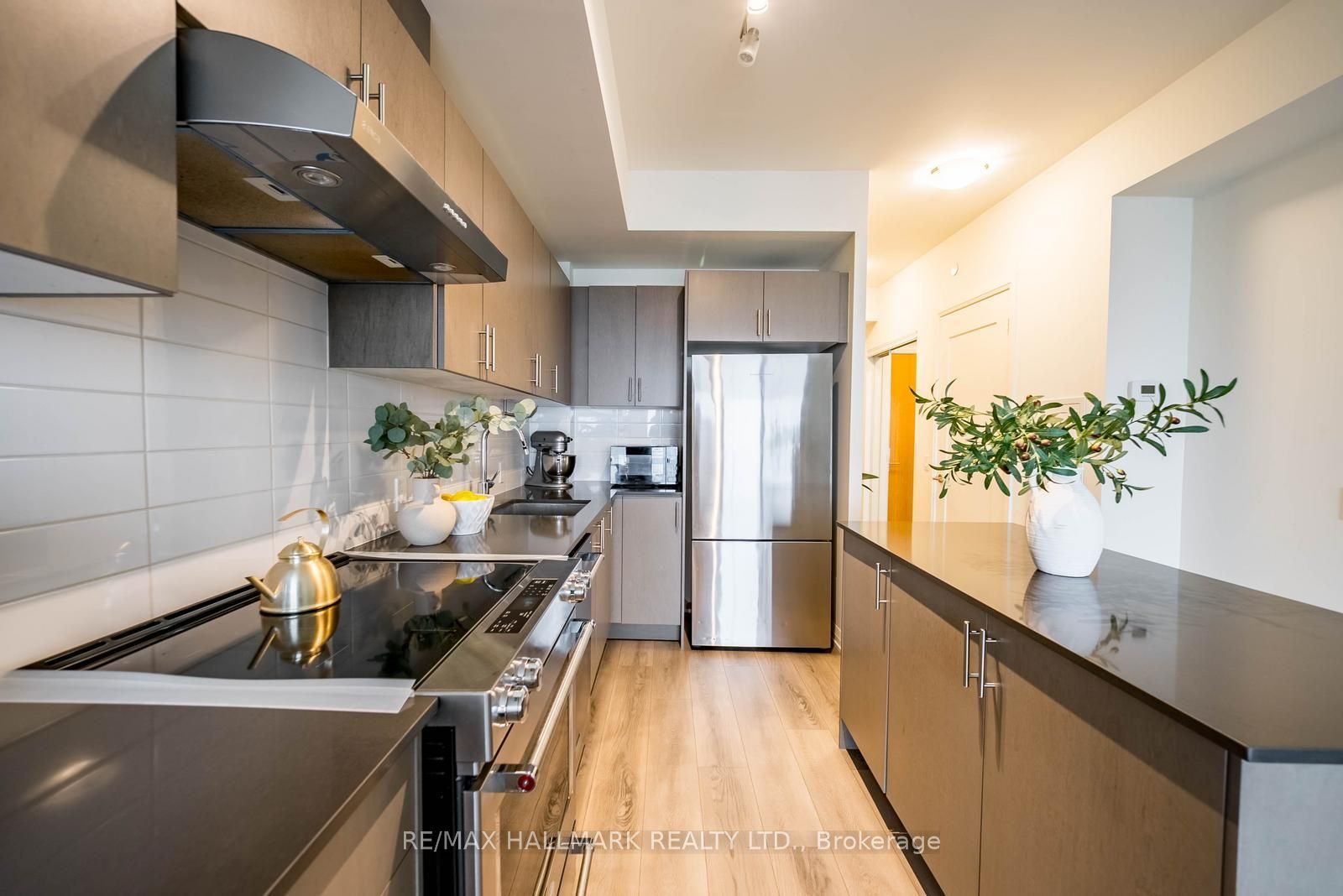 8960 Jane Street 1706, Vaughan, ON L4K 0N9 photo 5