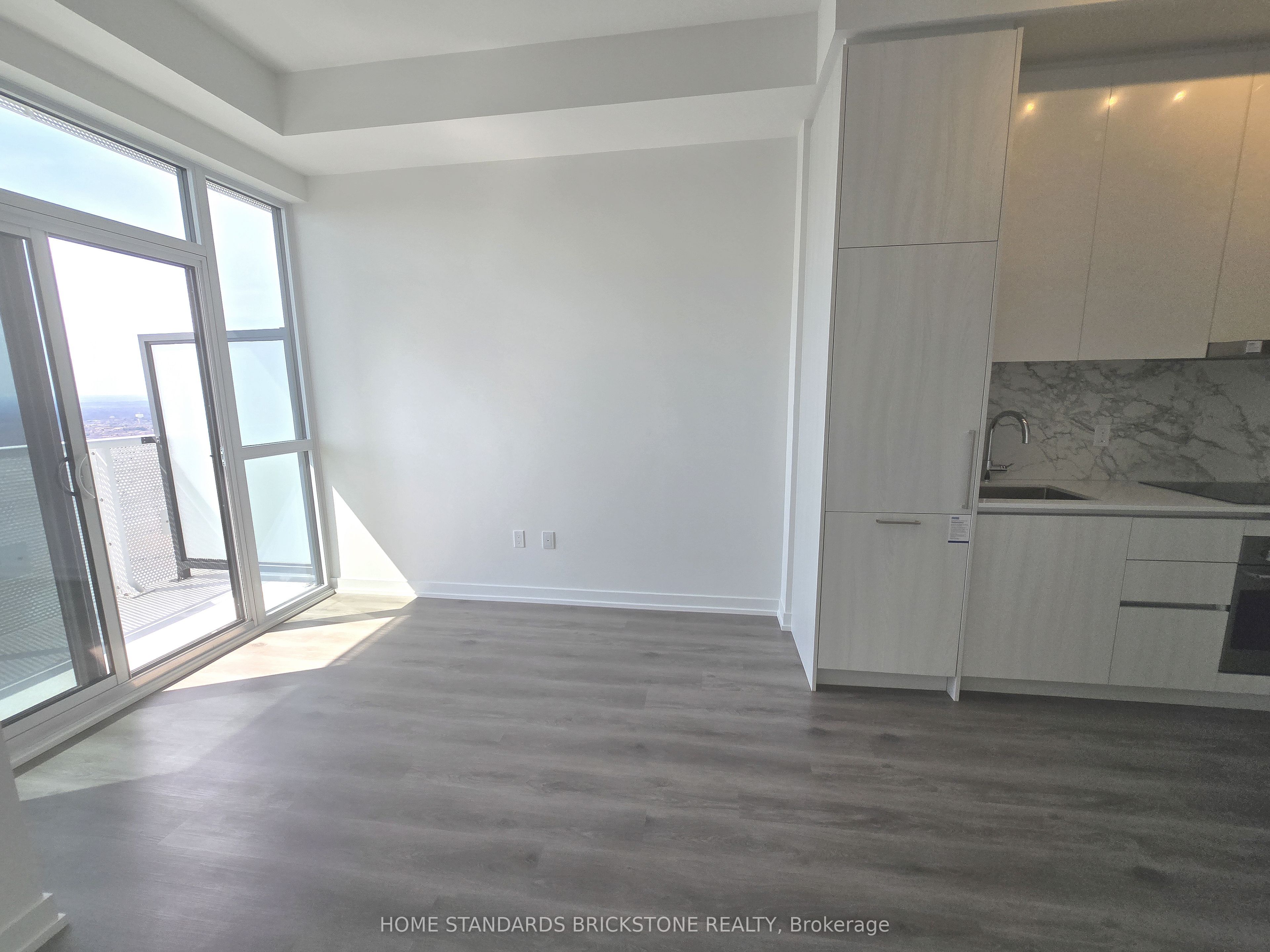 225 Commerce Street 3608, Vaughan, ON L4K 0R1 photo 4