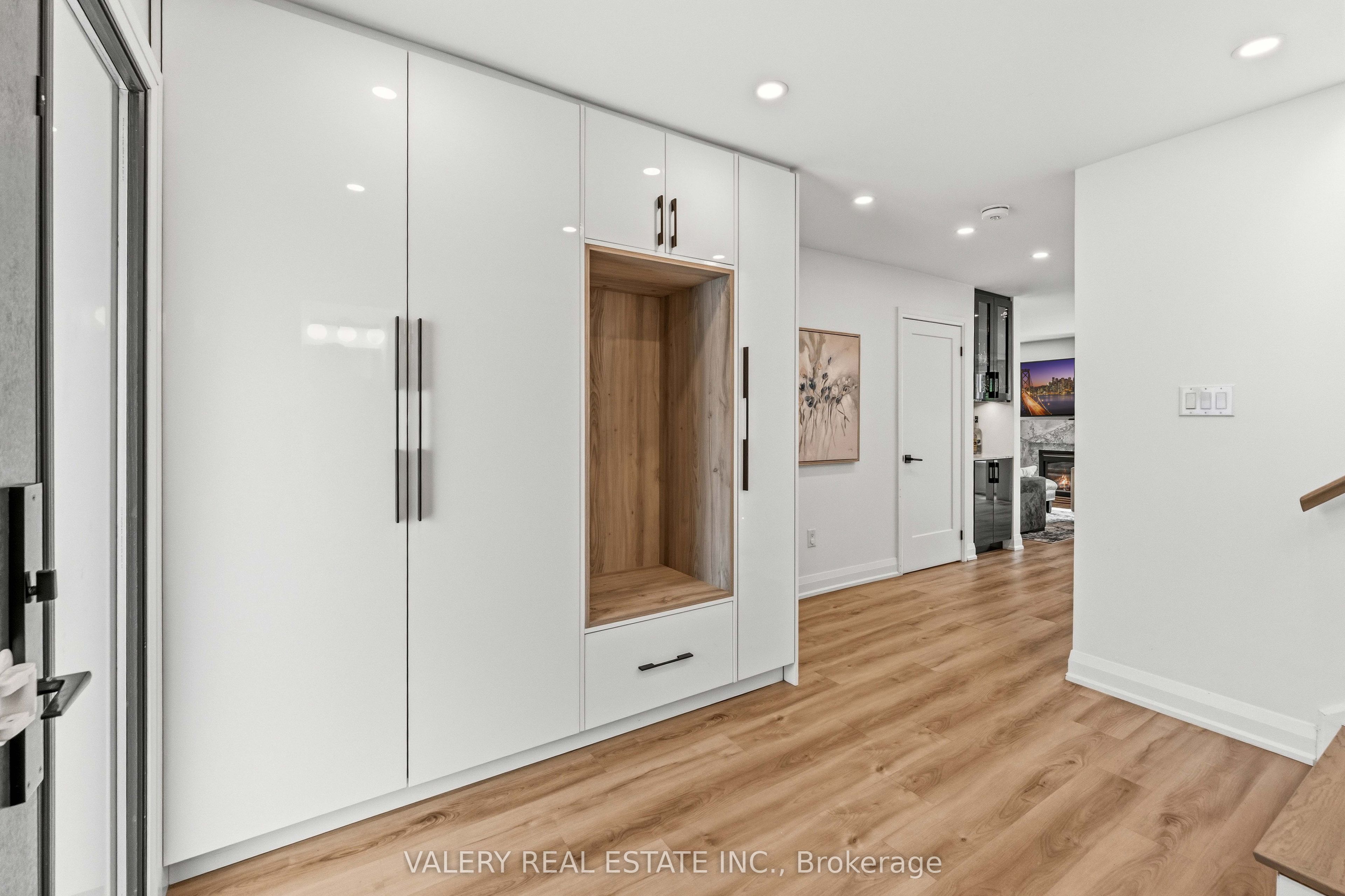 9 Vanguard Road, Vaughan, ON L4K 5G4 photo 5
