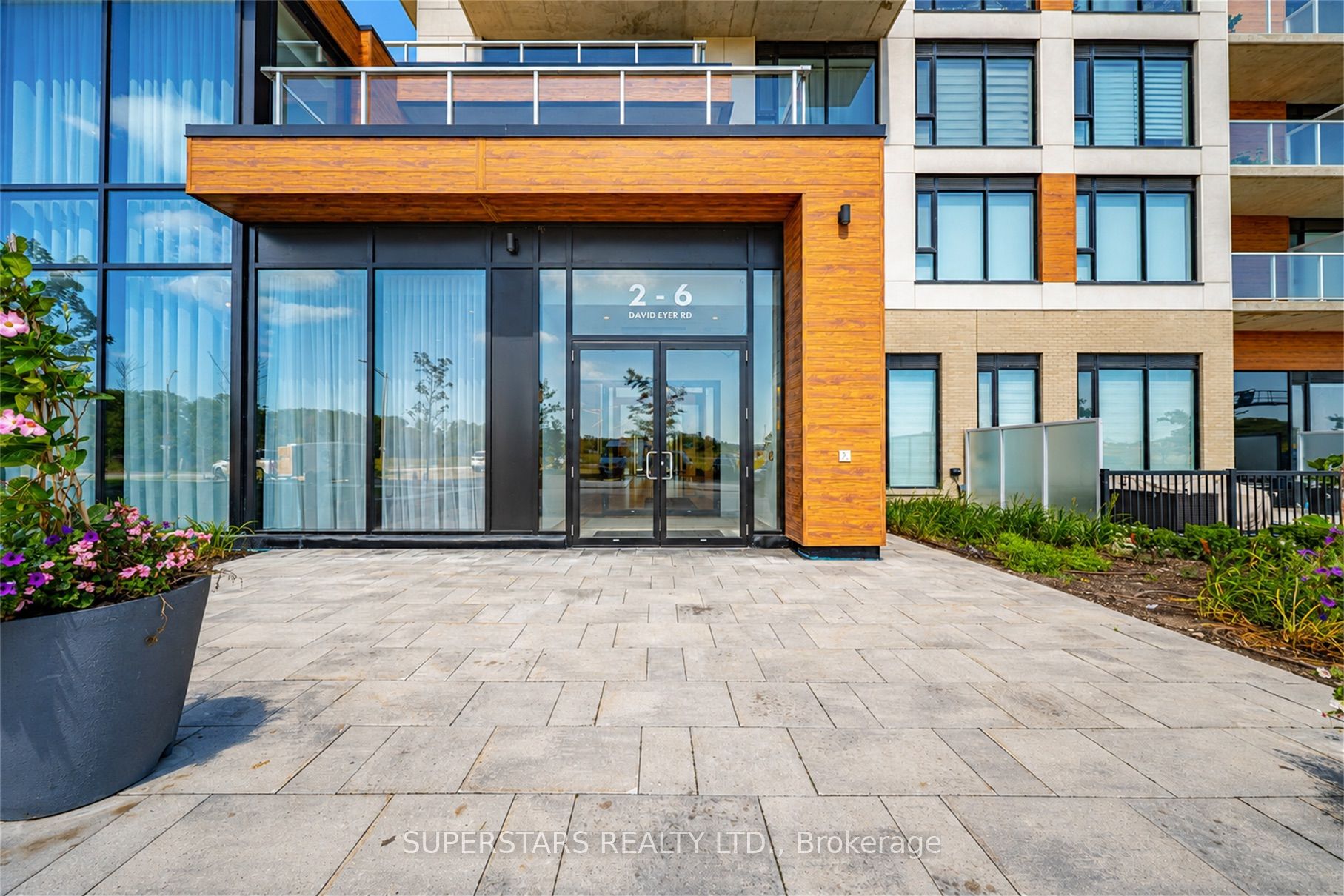 2 David Eyer Road 230, Richmond Hill, ON L4S 0N6 photo 3