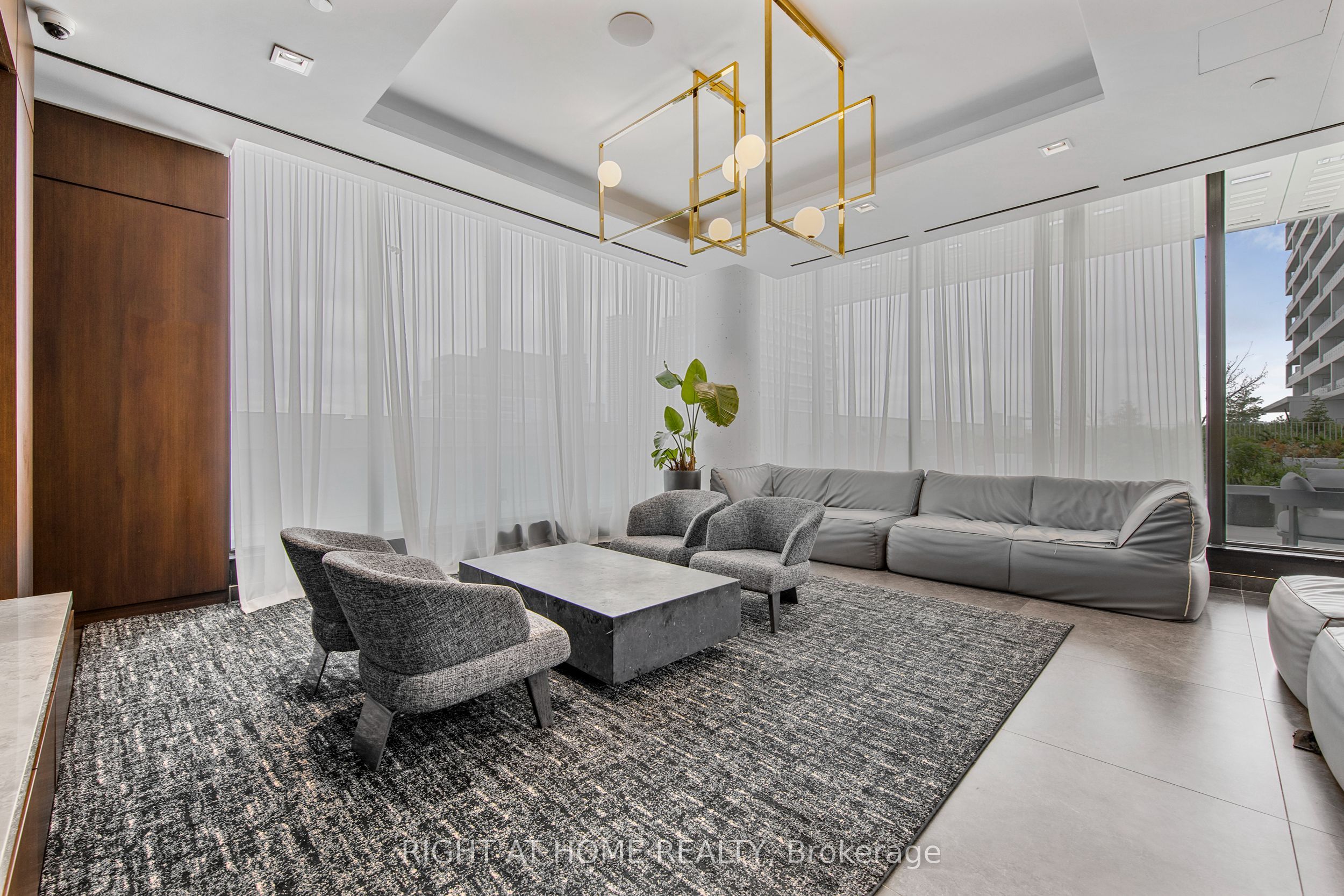 950 Portage Parkway 4507, Vaughan, ON L4K 0J7 photo 4