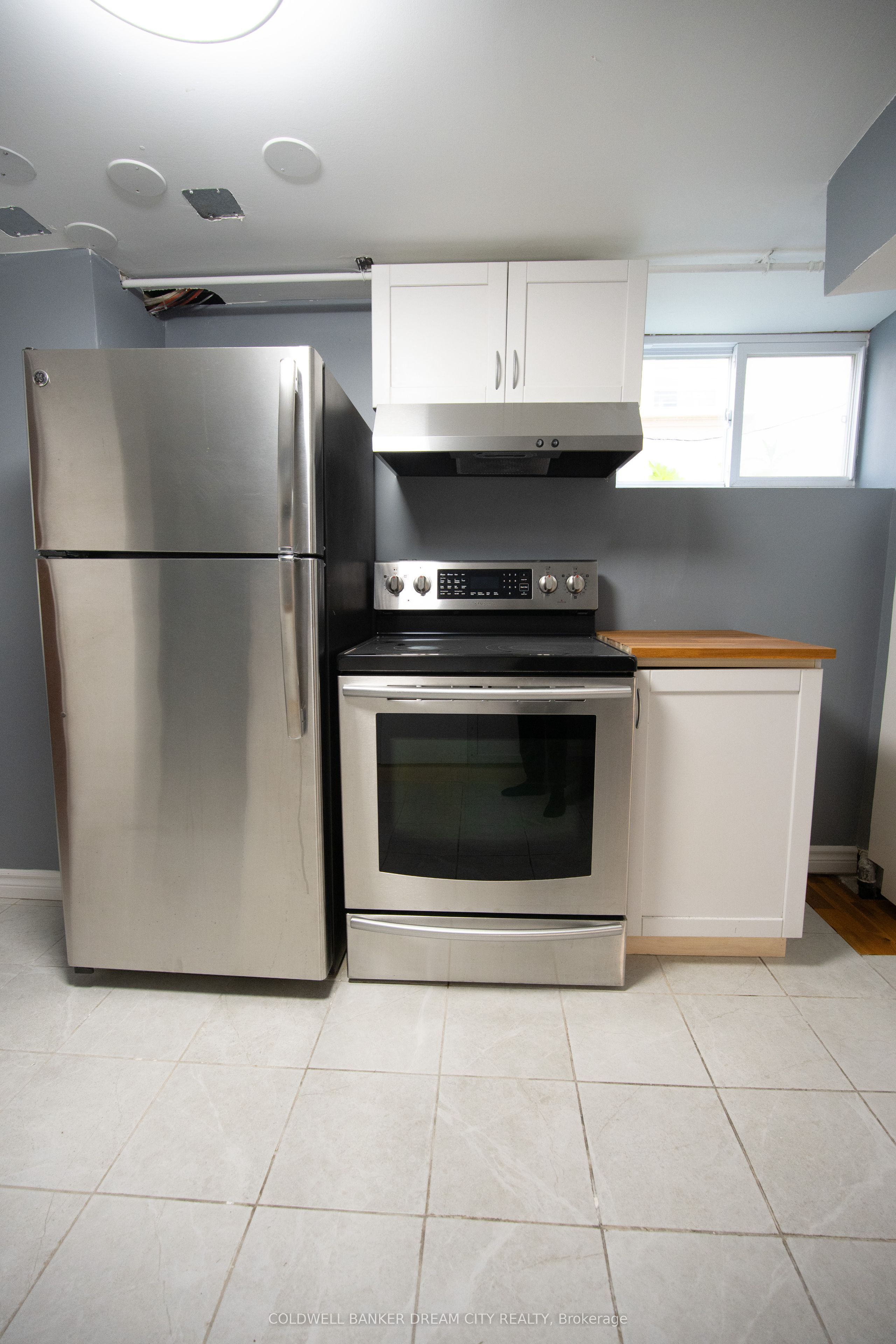 22 Elm Grove Avenue (BSMT), Richmond Hill, ON L4E 2T1 photo 3