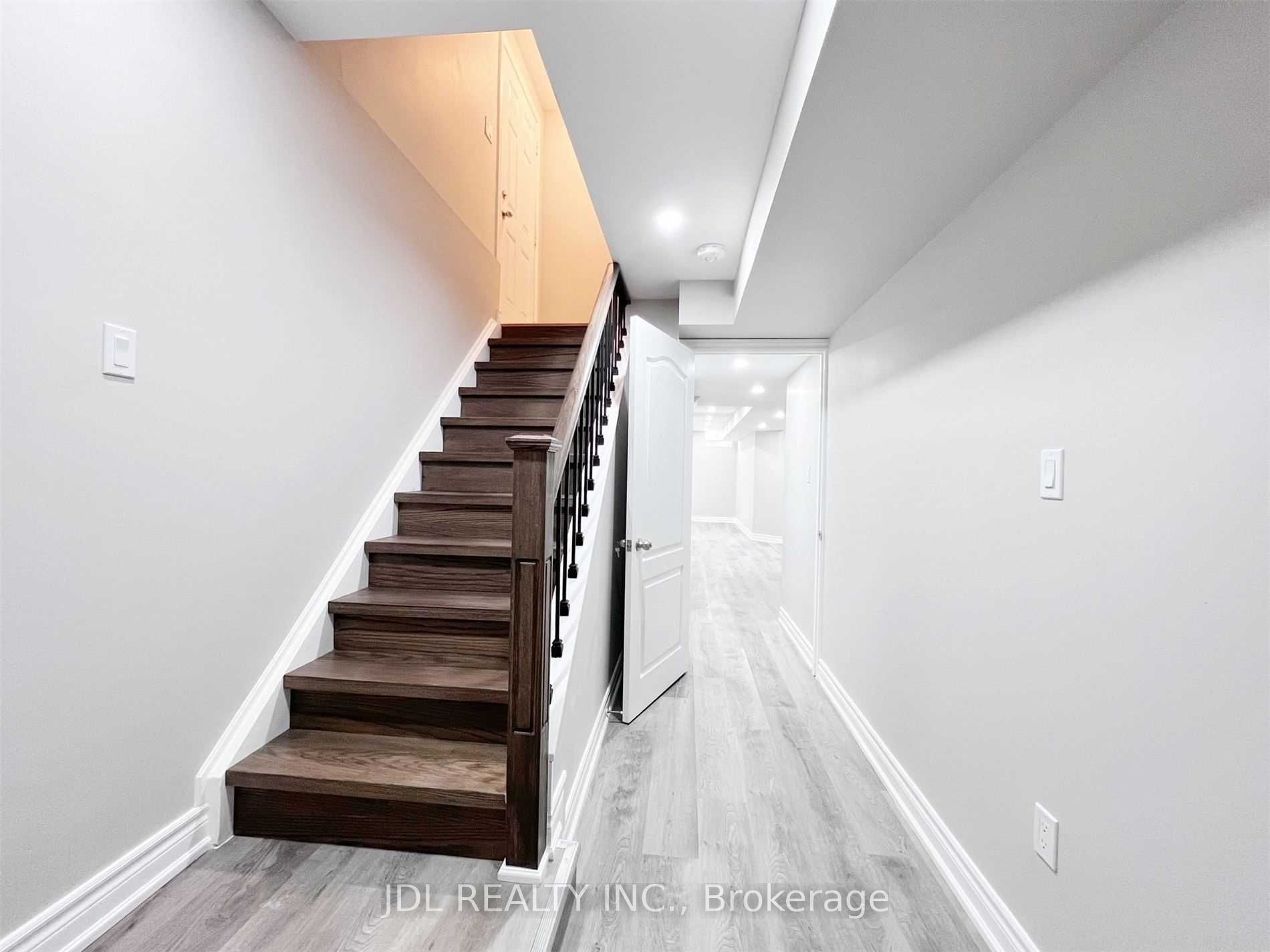 43 Portage Avenue Bsmt, Richmond Hill, ON L4E 2Z5 photo 3