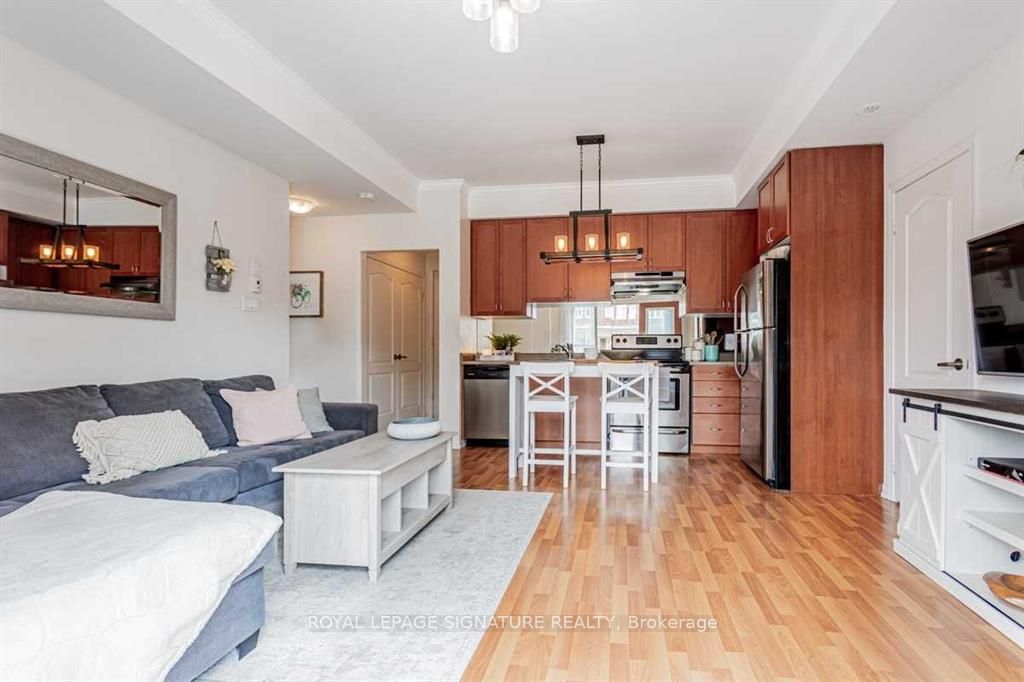 261 John Way W 2, Aurora, ON L4G 0S8 photo 4