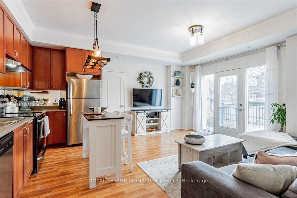 261 John Way W 2, Aurora, ON L4G 0S8 photo 5