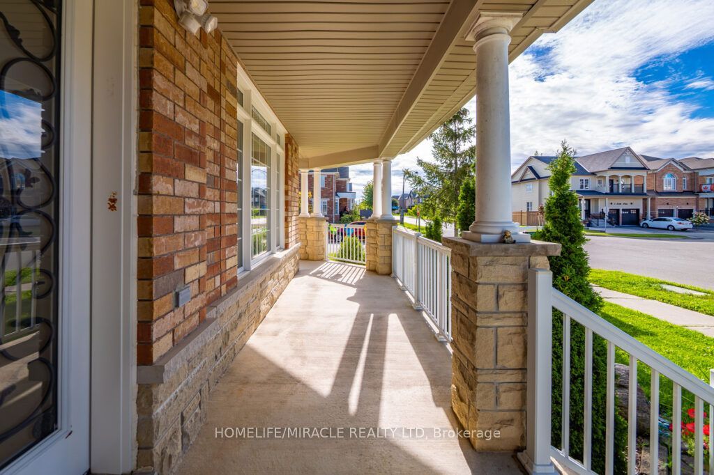 109 Vipond Way, Bradford West Gwillimbury, ON L3Z 0G5 photo 5