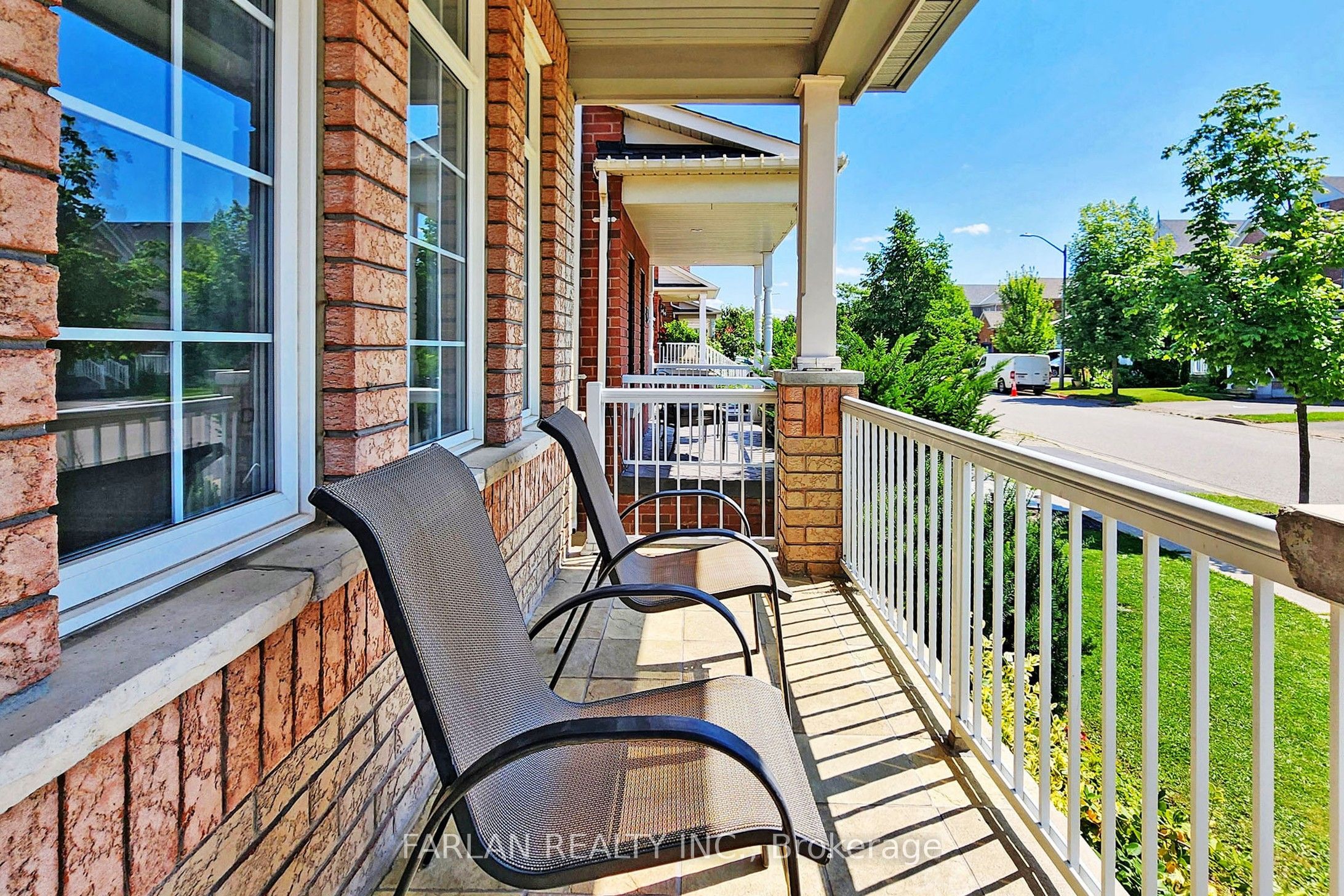 38 Billingham Heights, Aurora, ON L4G 7Y1 photo 3