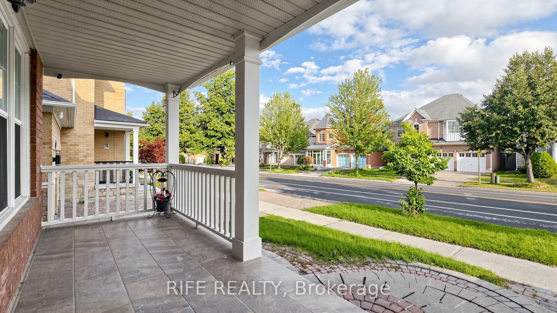 100 Castlemore Avenue, Markham, ON L6C 2N5 photo 2