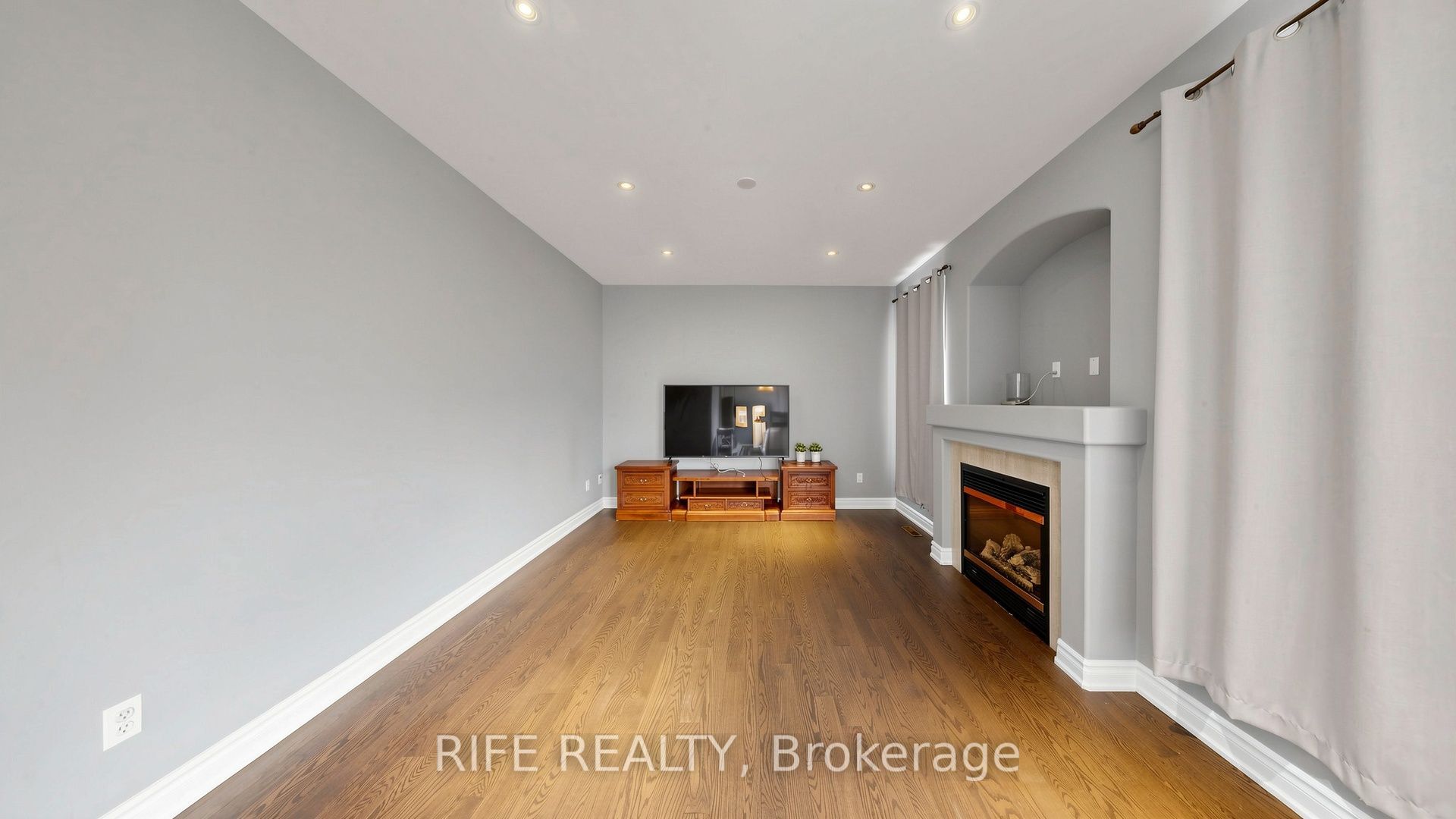 100 Castlemore Avenue, Markham, ON L6C 2N5 photo 5
