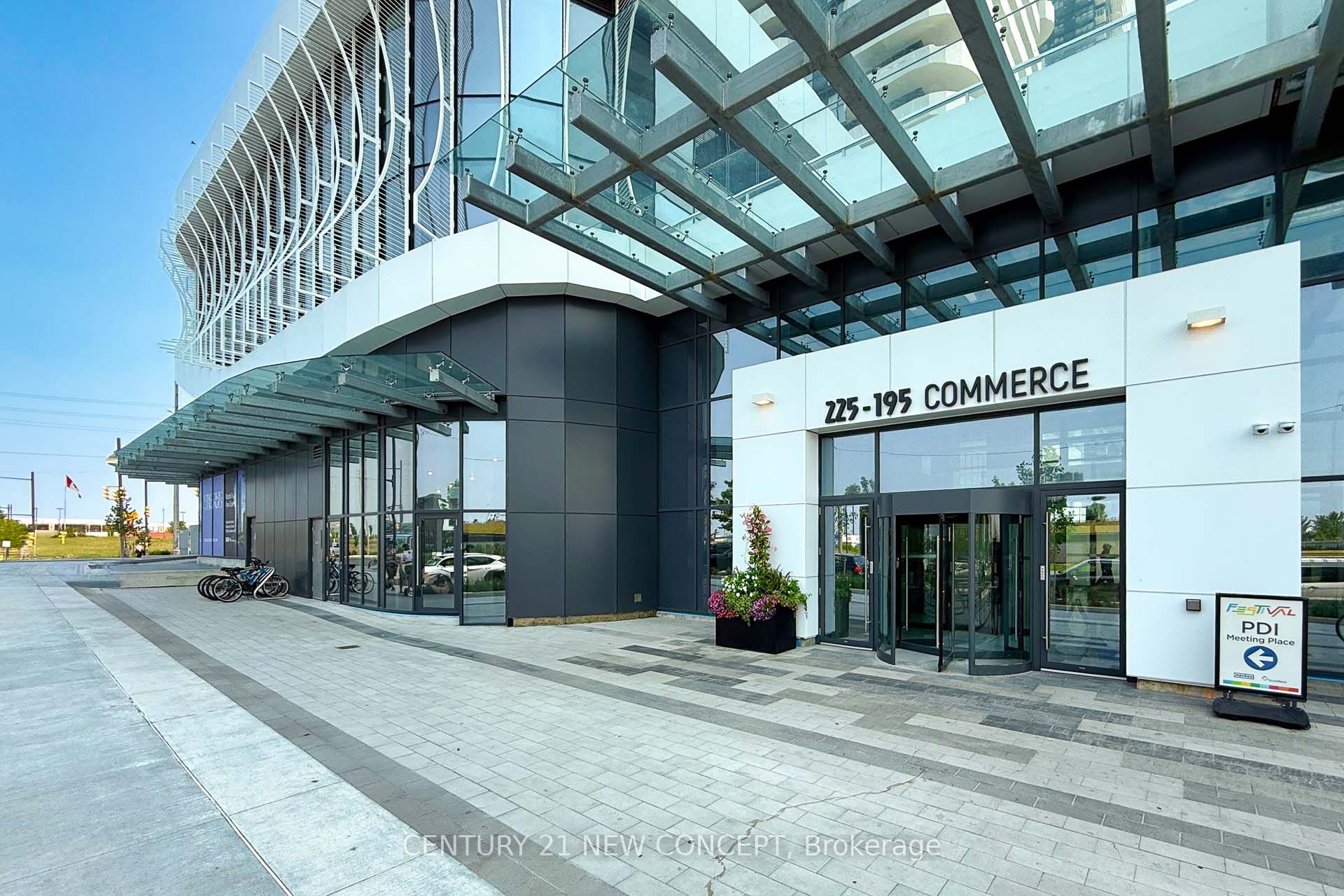 225 Commerce Street 2106, Vaughan, ON L4K 0R1 photo 2