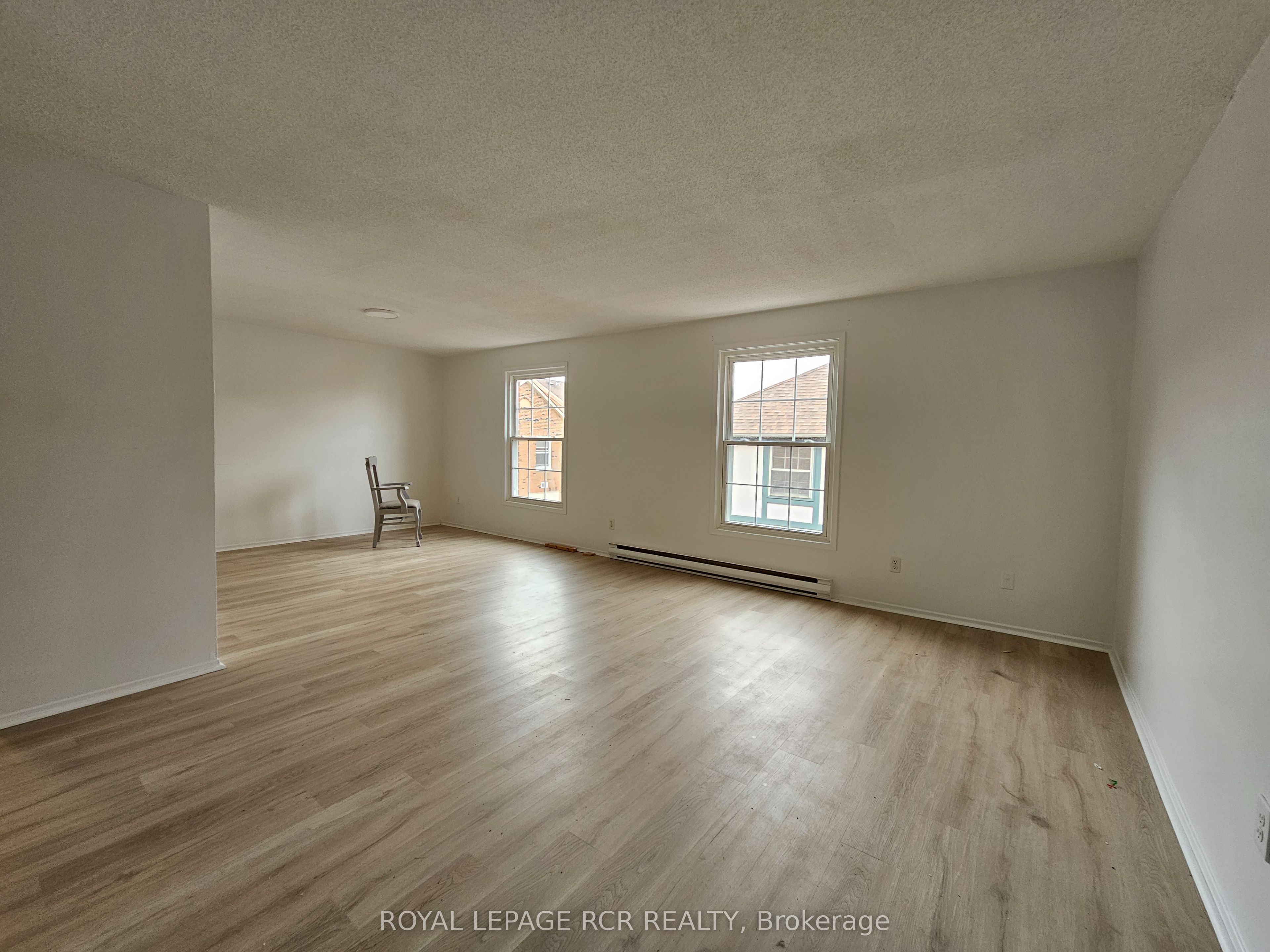 2 Orchard Heights Boulevard 202, Aurora, ON L4G 3W3 photo 5