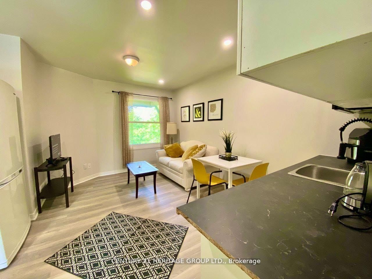 287 Lorne Avenue B, Newmarket, ON L3Y 4K6 photo 5