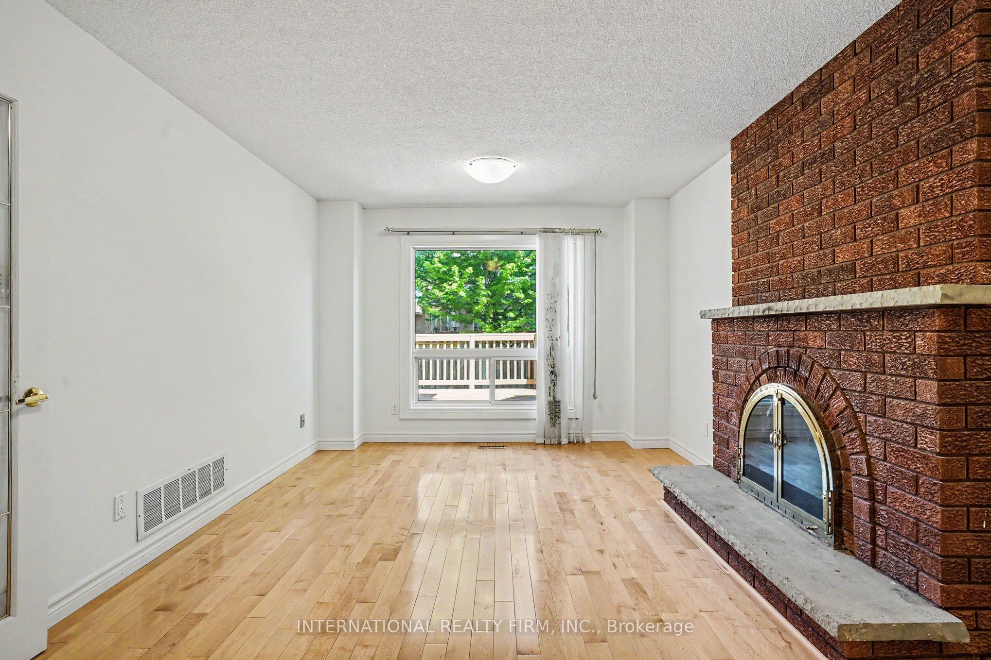 46 Heath Street, Richmond Hill, ON L4B 2B5 photo 3