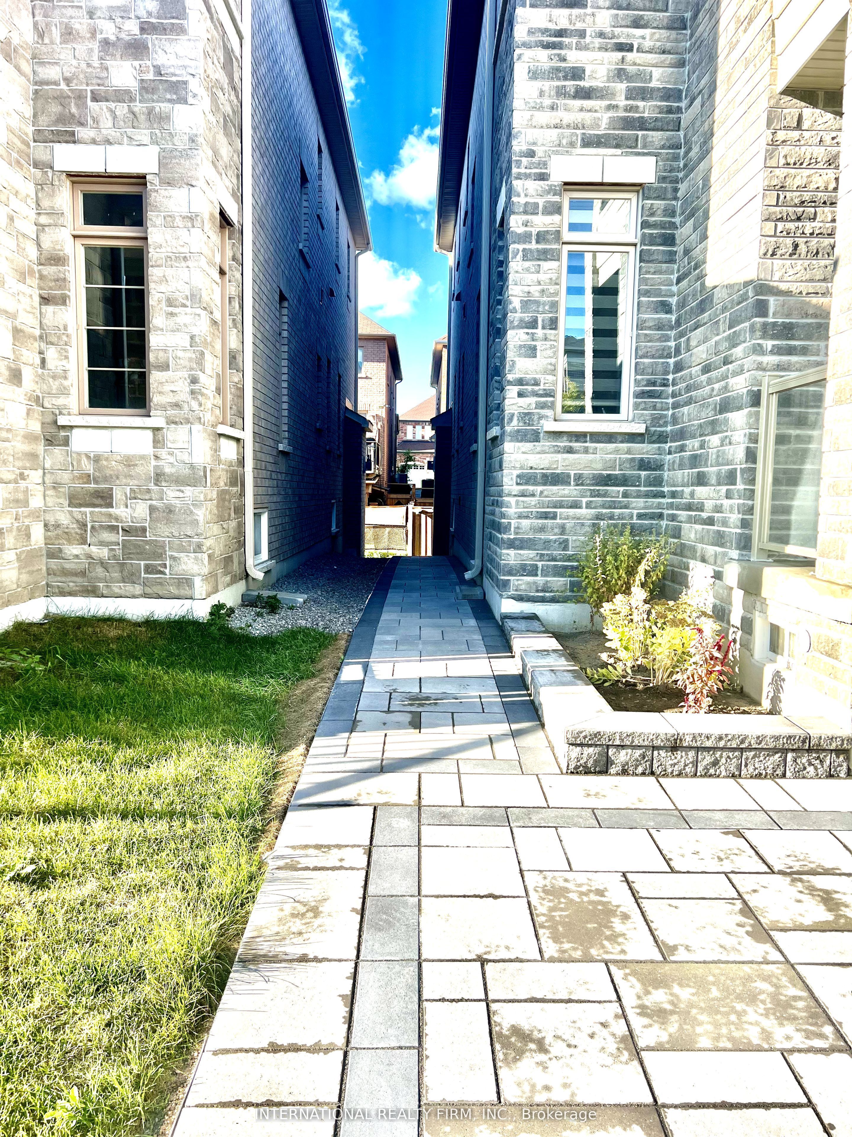 188 Wesmina Avenue, Whitchurch-Stouffville, ON L4A 5A2 photo 5