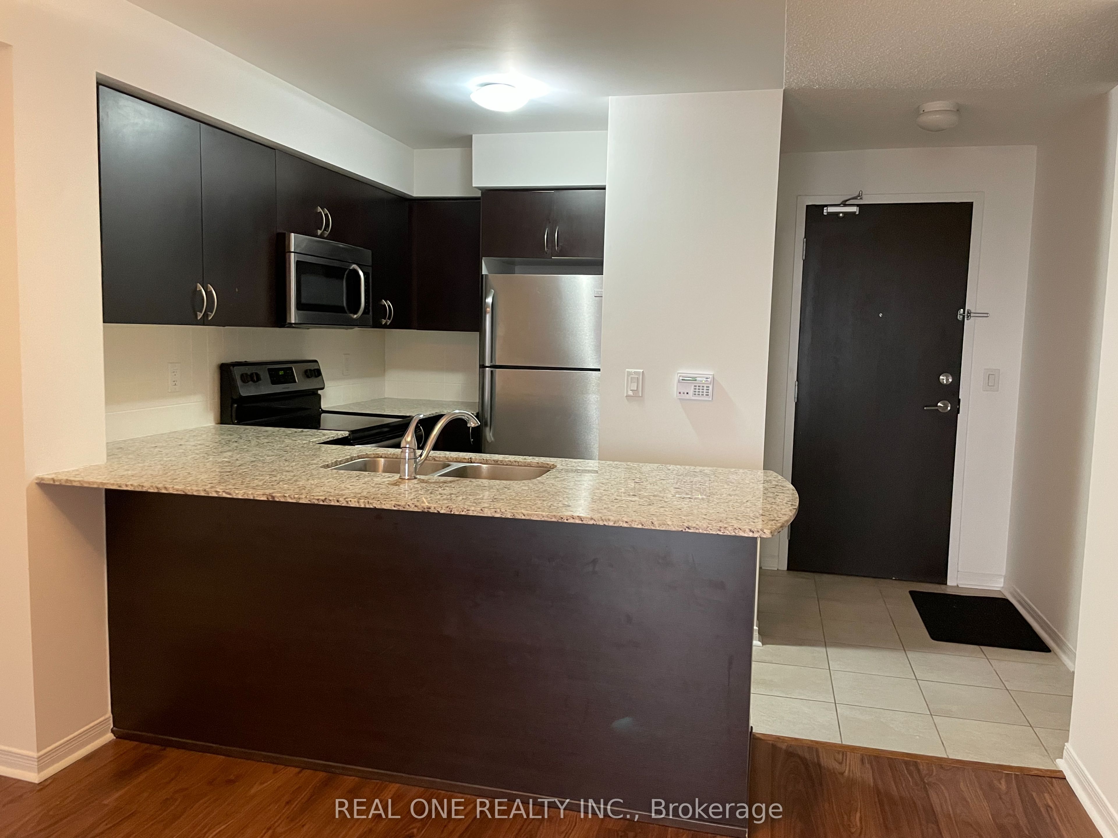 75 King William Crescent 606, Richmond Hill, ON L4B 0C1 photo 3