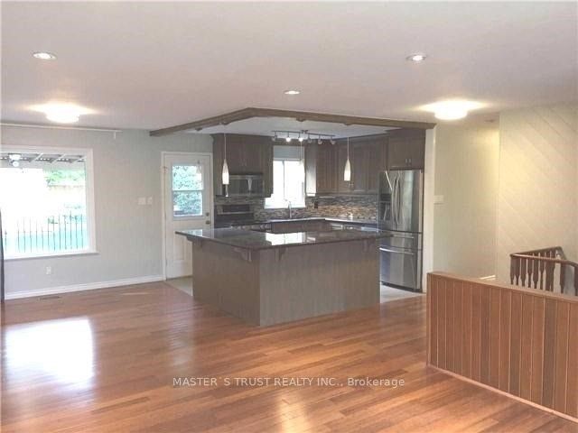 38 Penwick Crescent, Richmond Hill, ON L4C 5B4 photo 3