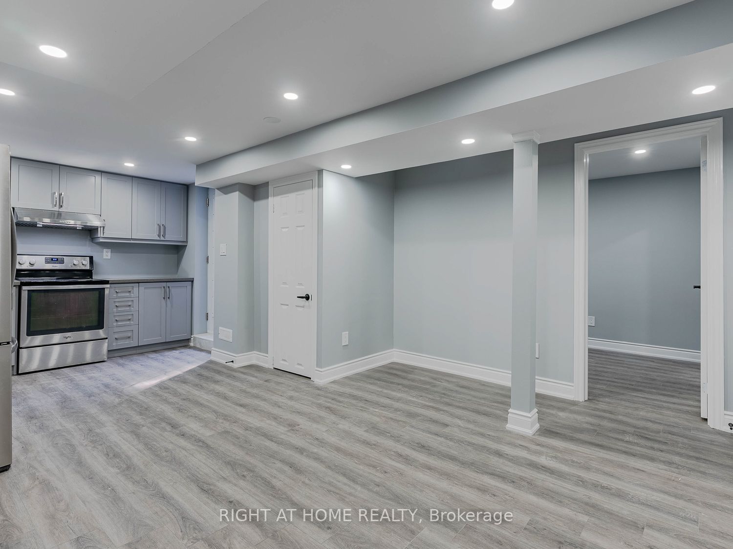 99 Purcell Crescent B, Vaughan, ON L6A 3C7 photo 4