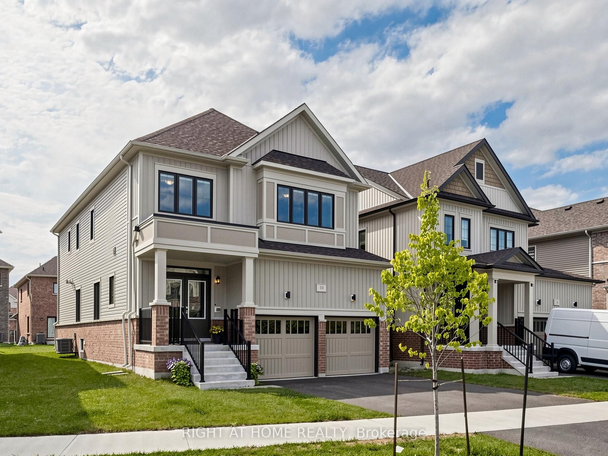 10 George Ellis Drive, Georgina, ON L4P 0S3 photo 2