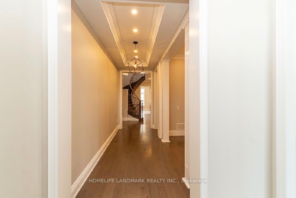 15 Little Celeste Court, Vaughan, ON L6A 4Z7 photo 2