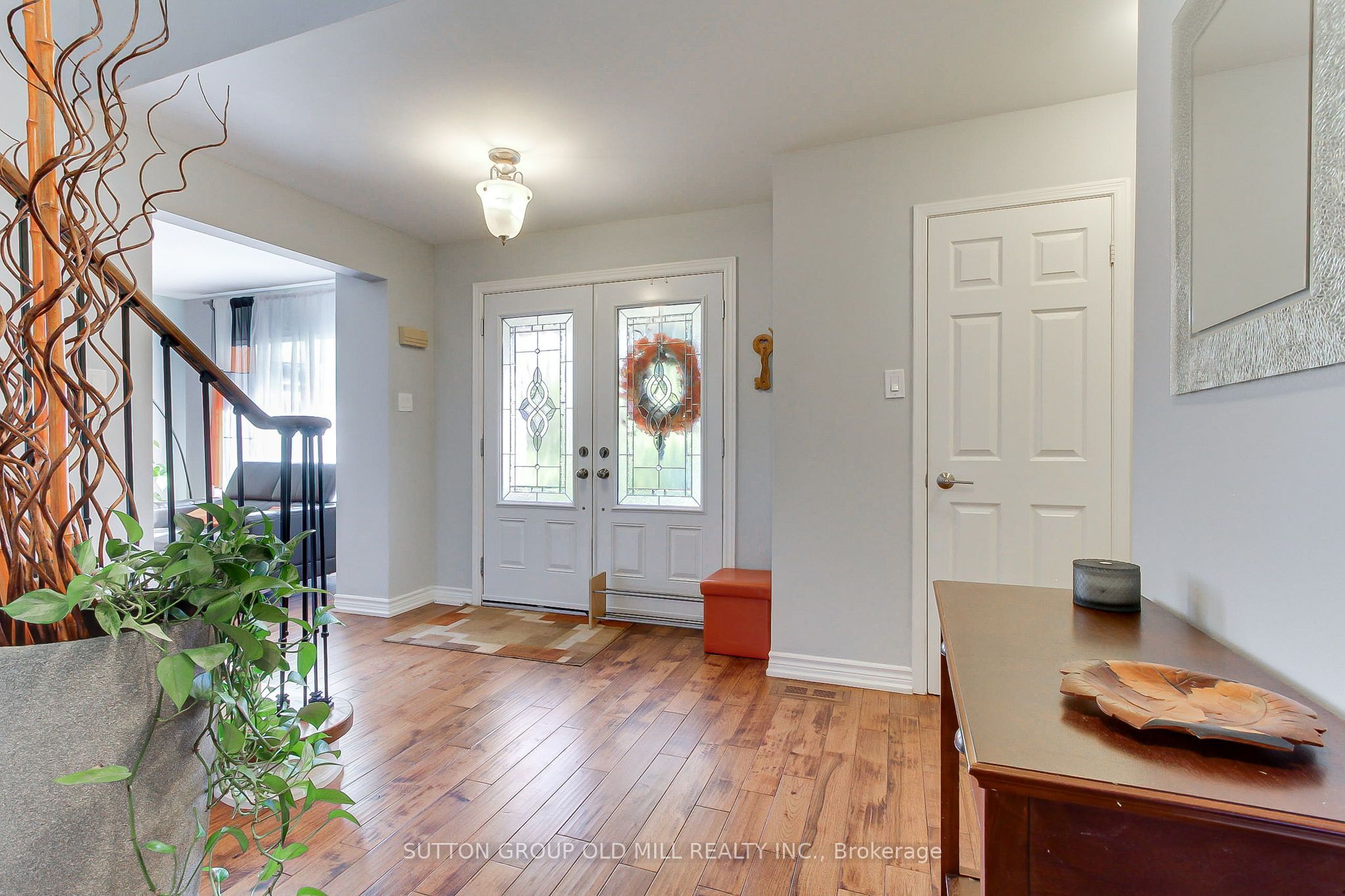 129 Robin Court, Newmarket, ON L3Y 6B2 photo 4