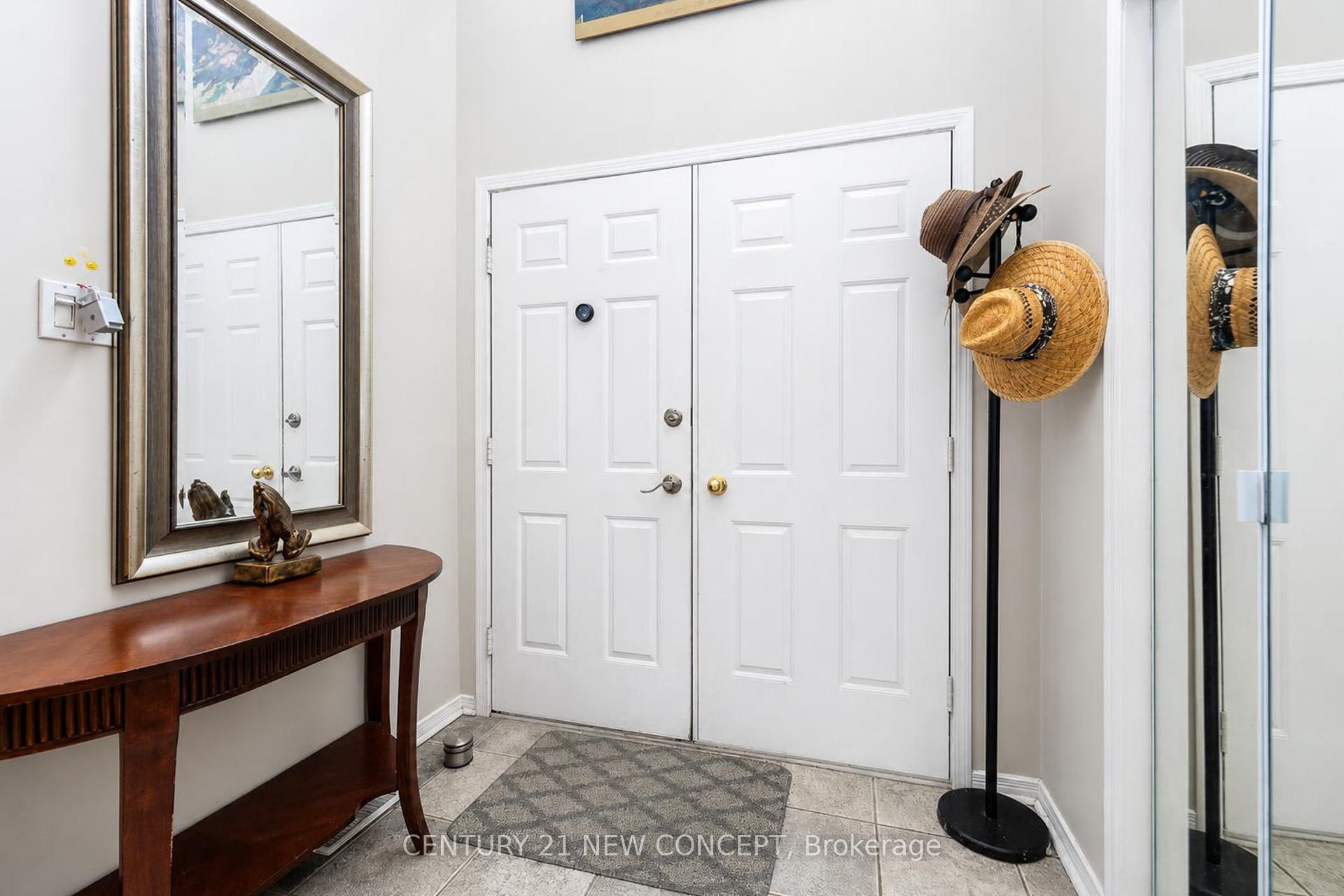 8 Millcroft Way, Vaughan, ON L4J 6P2 photo 4