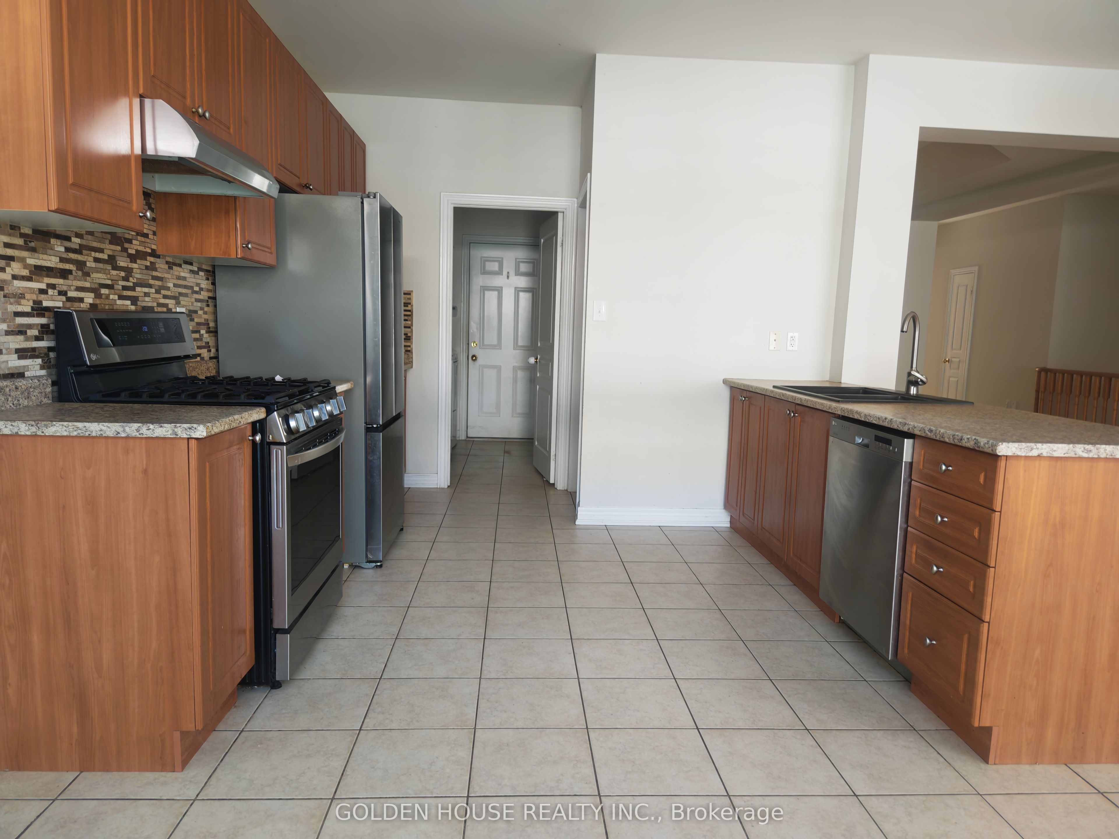 59 Carness Crescent, Georgina, ON L4P 0B7 photo 4