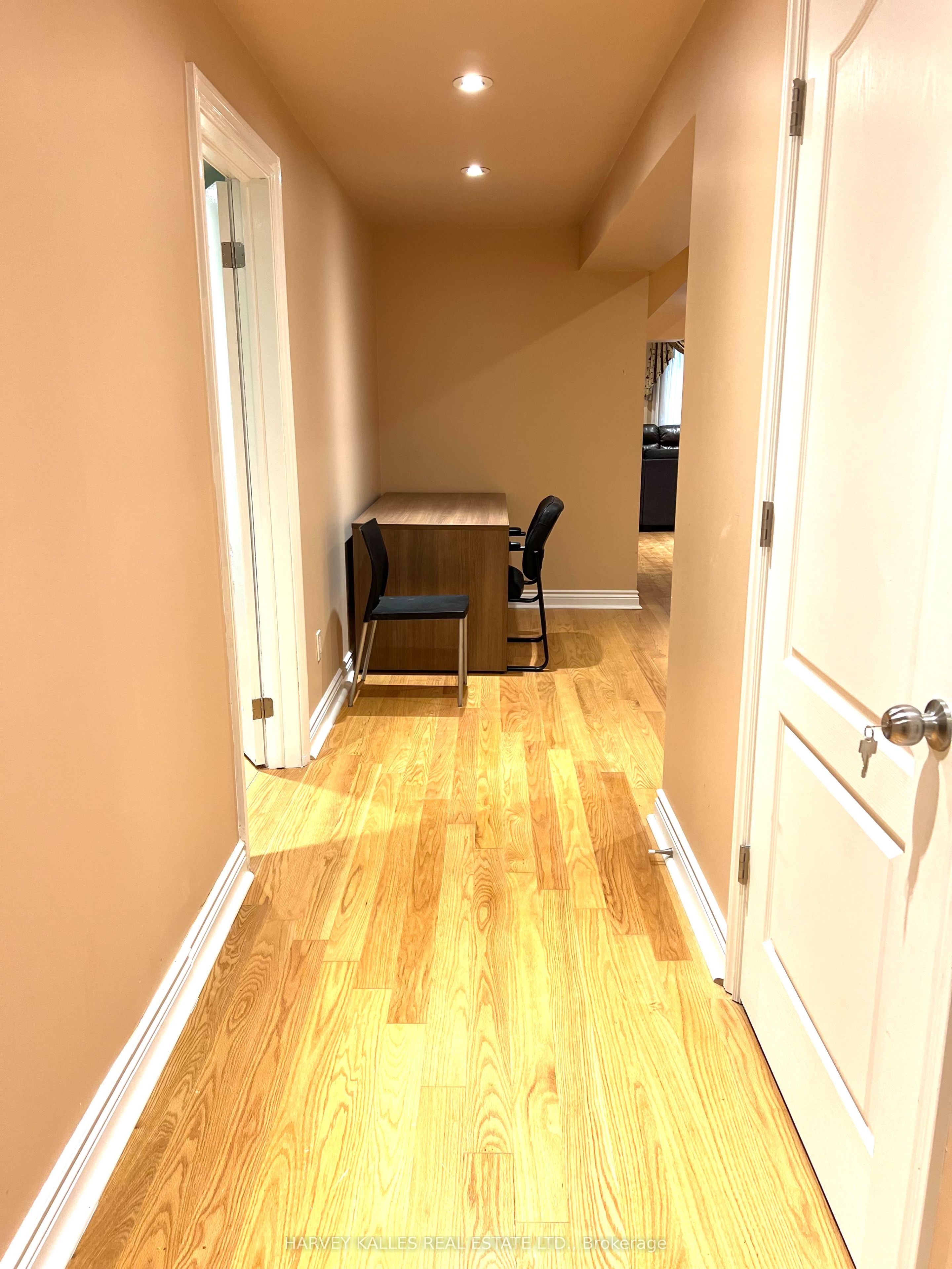 44 Ann Louise Crescent Bsmt, Markham, ON L3S 0A8 photo 5