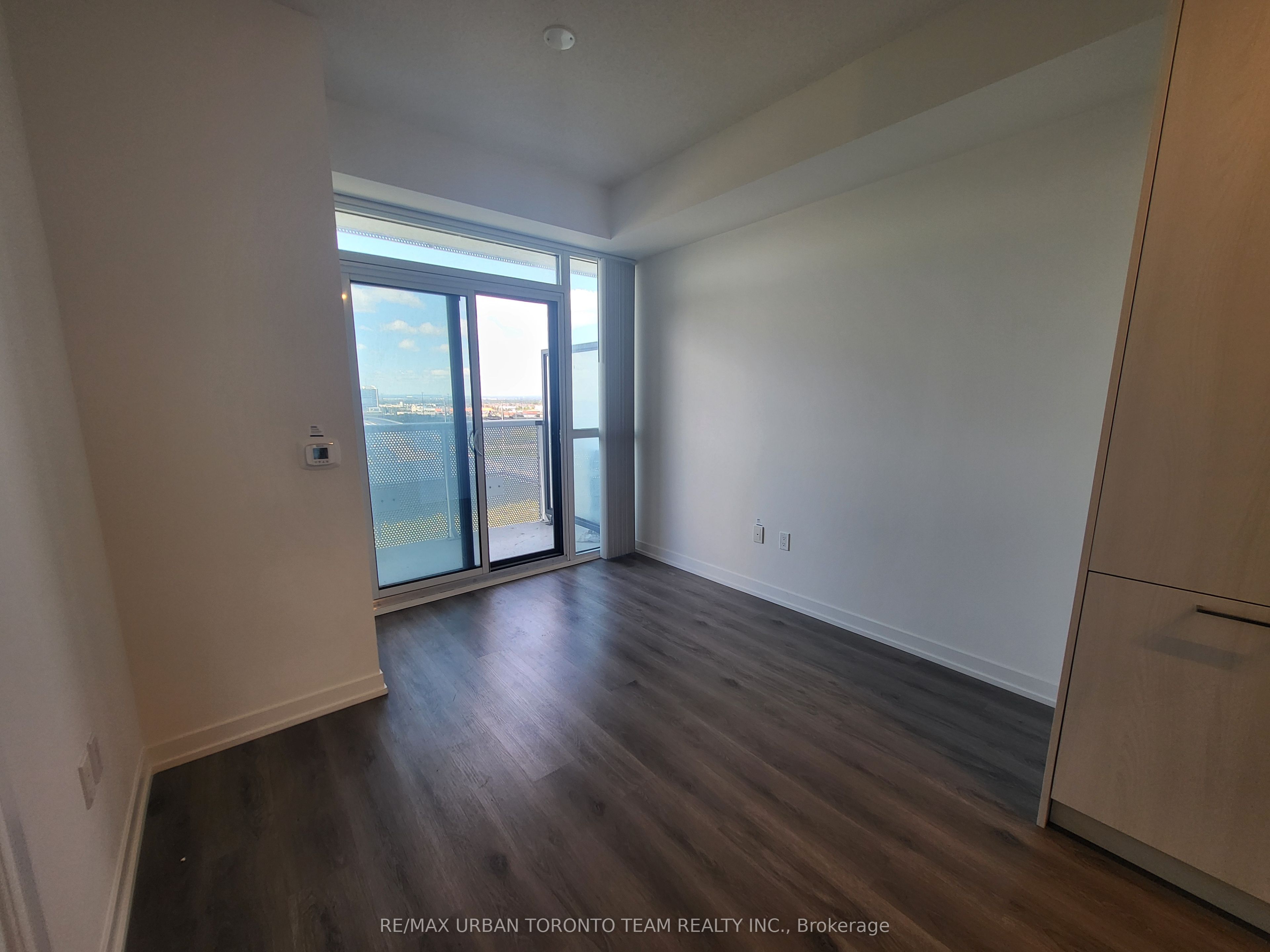 225 Commerce Street 808, Vaughan, ON L4K 0R1 photo 5