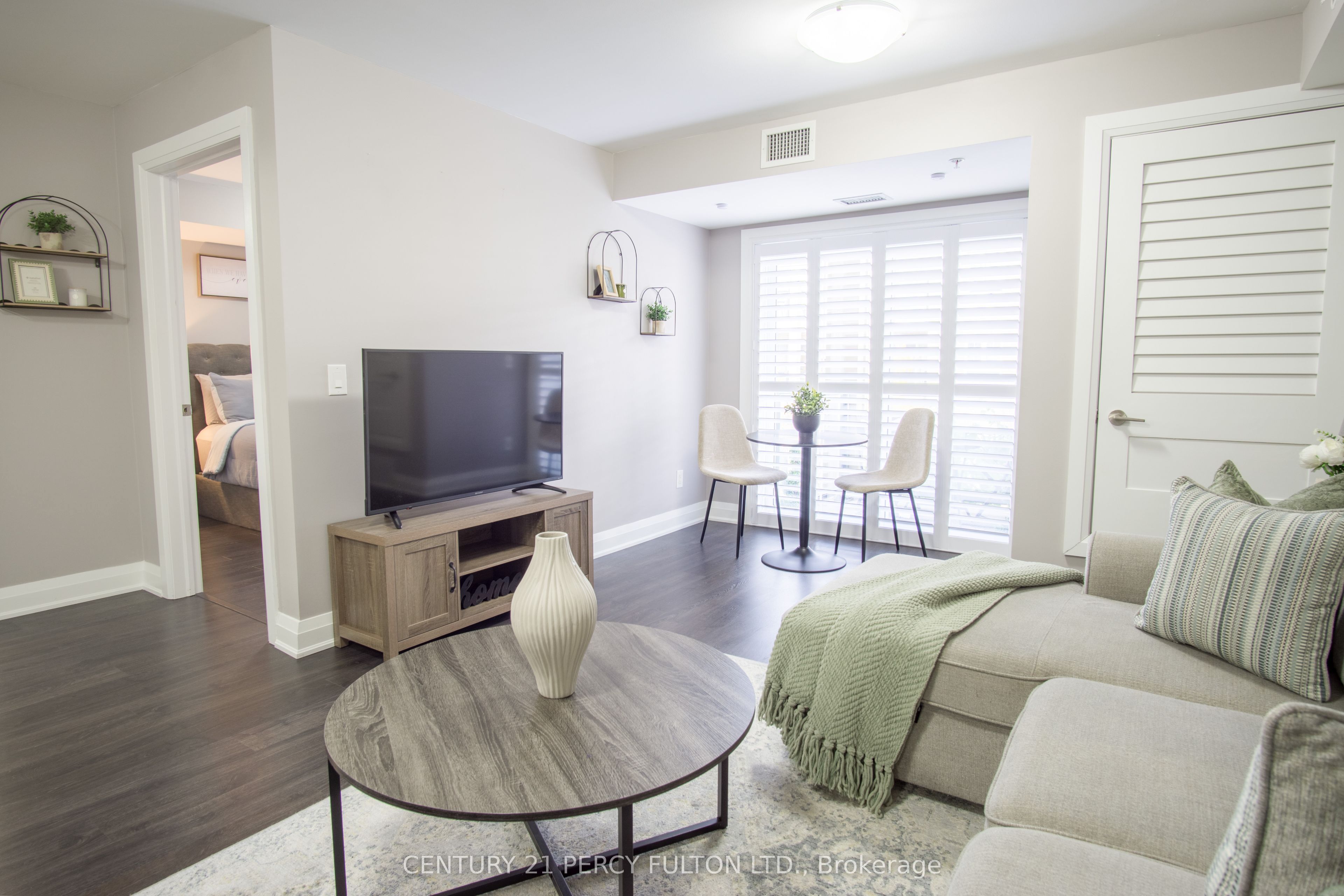 481 Rupert Avenue 201, Whitchurch-Stouffville, ON L4A 1Y7