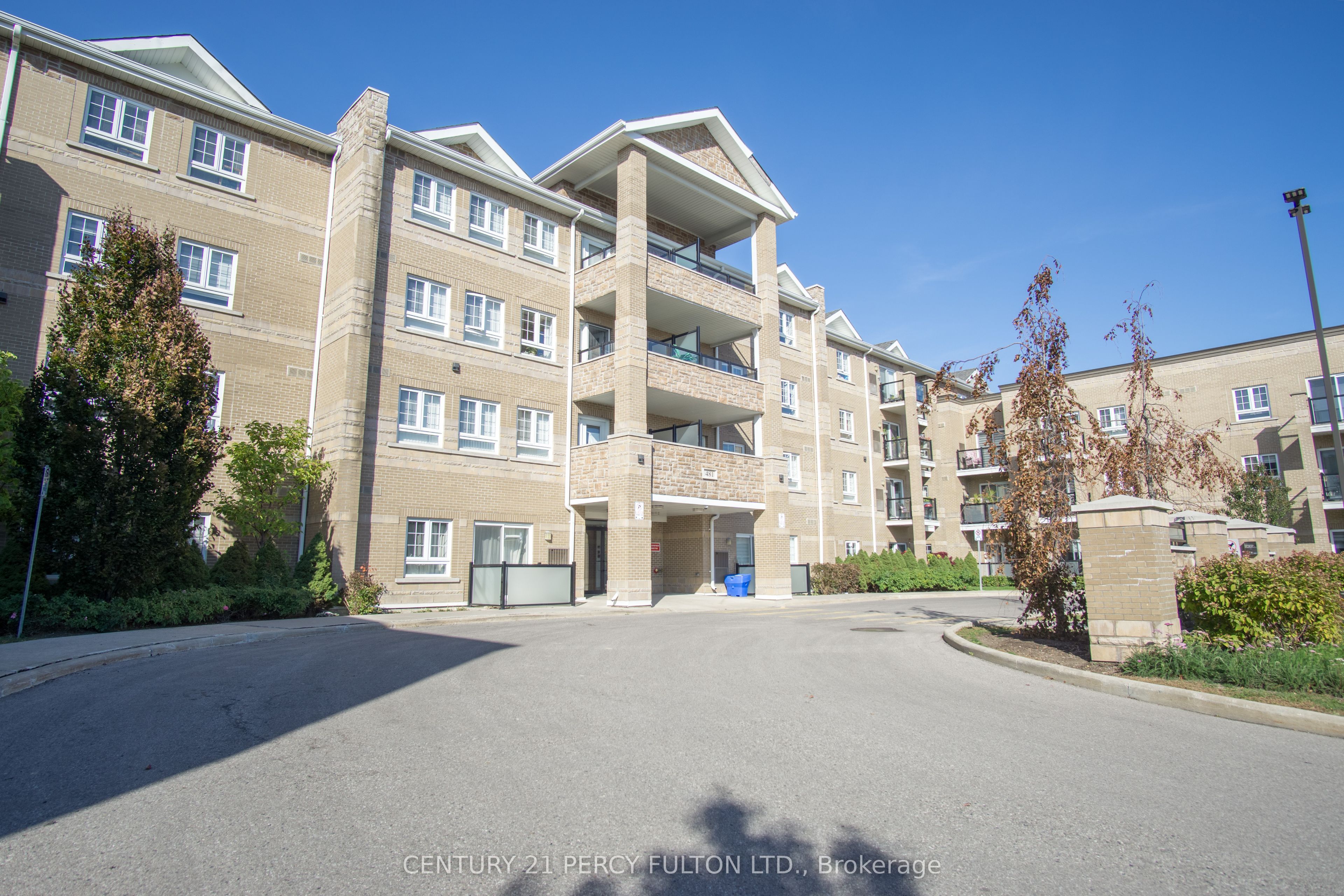481 Rupert Avenue 201, Whitchurch-Stouffville, ON L4A 1Y7 photo 3