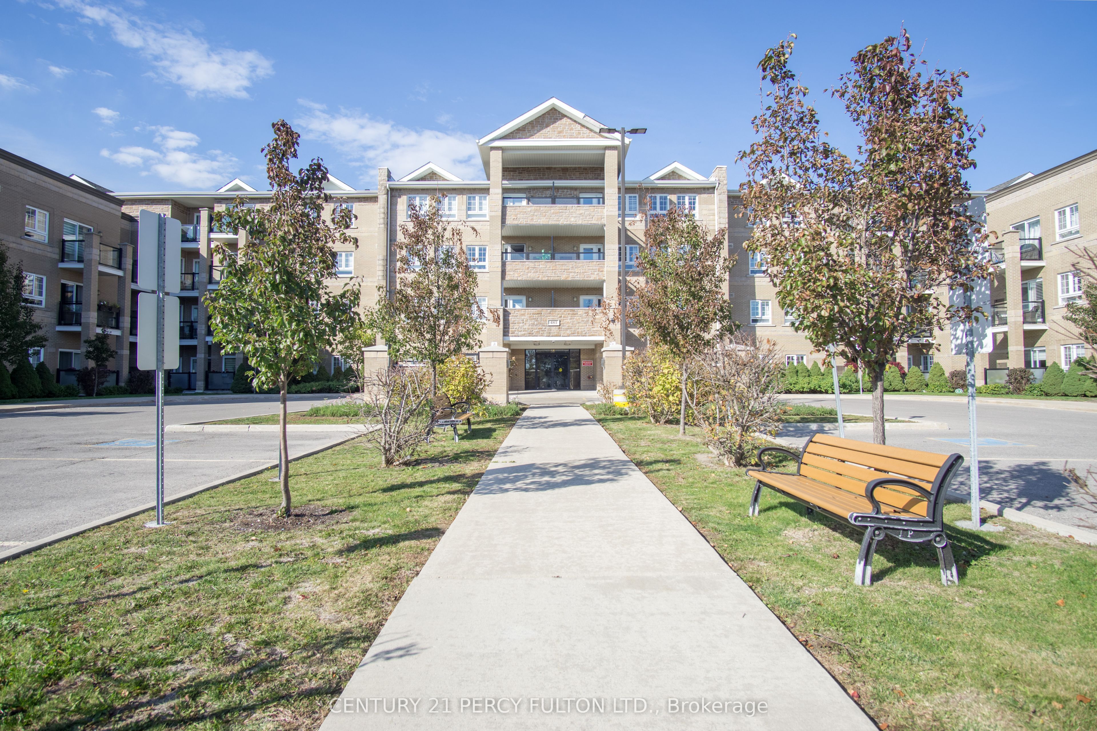 481 Rupert Avenue 201, Whitchurch-Stouffville, ON L4A 1Y7 photo 4