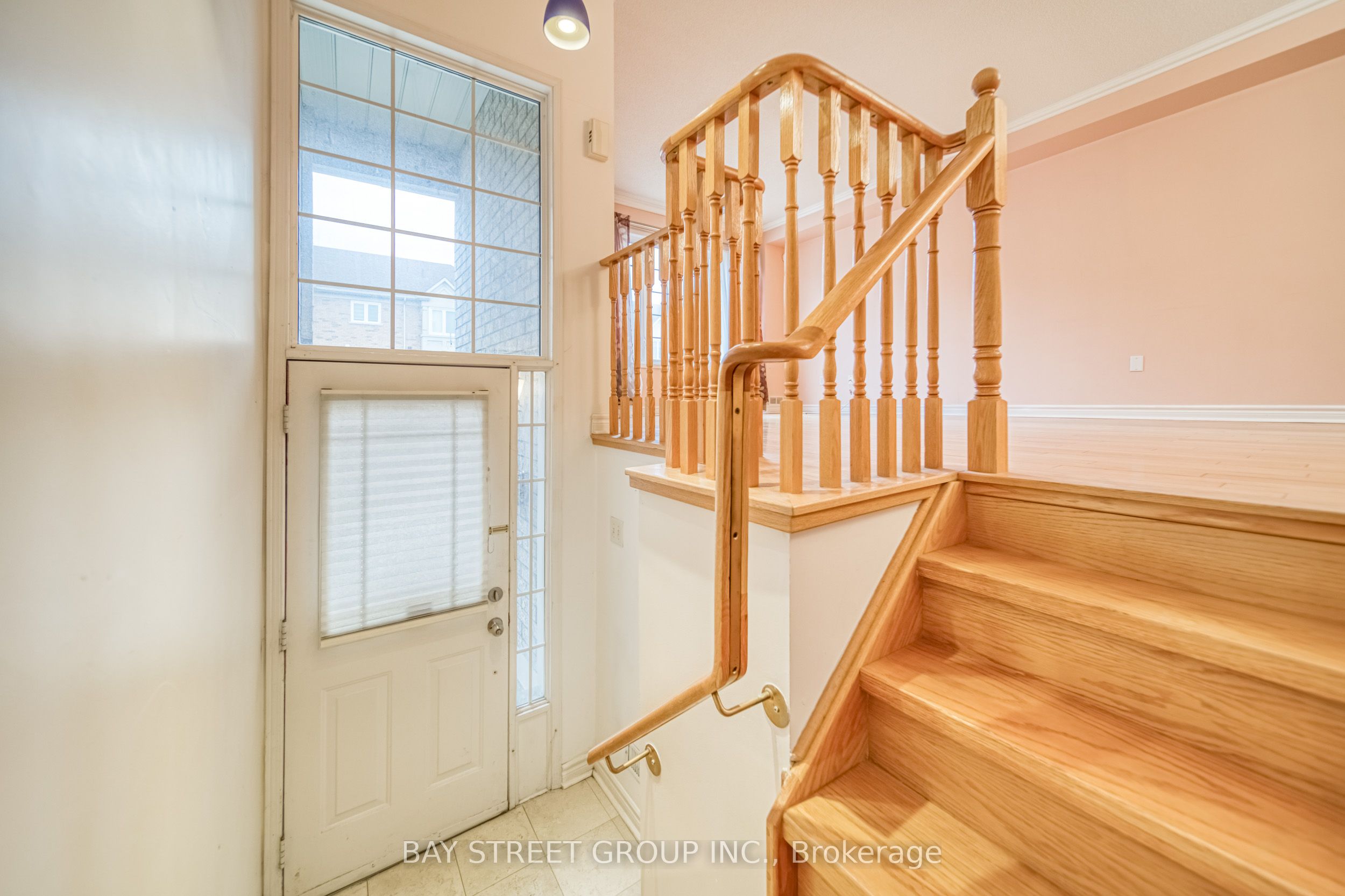 27 Orchid Road, Markham, ON L3T 7T7 photo 2