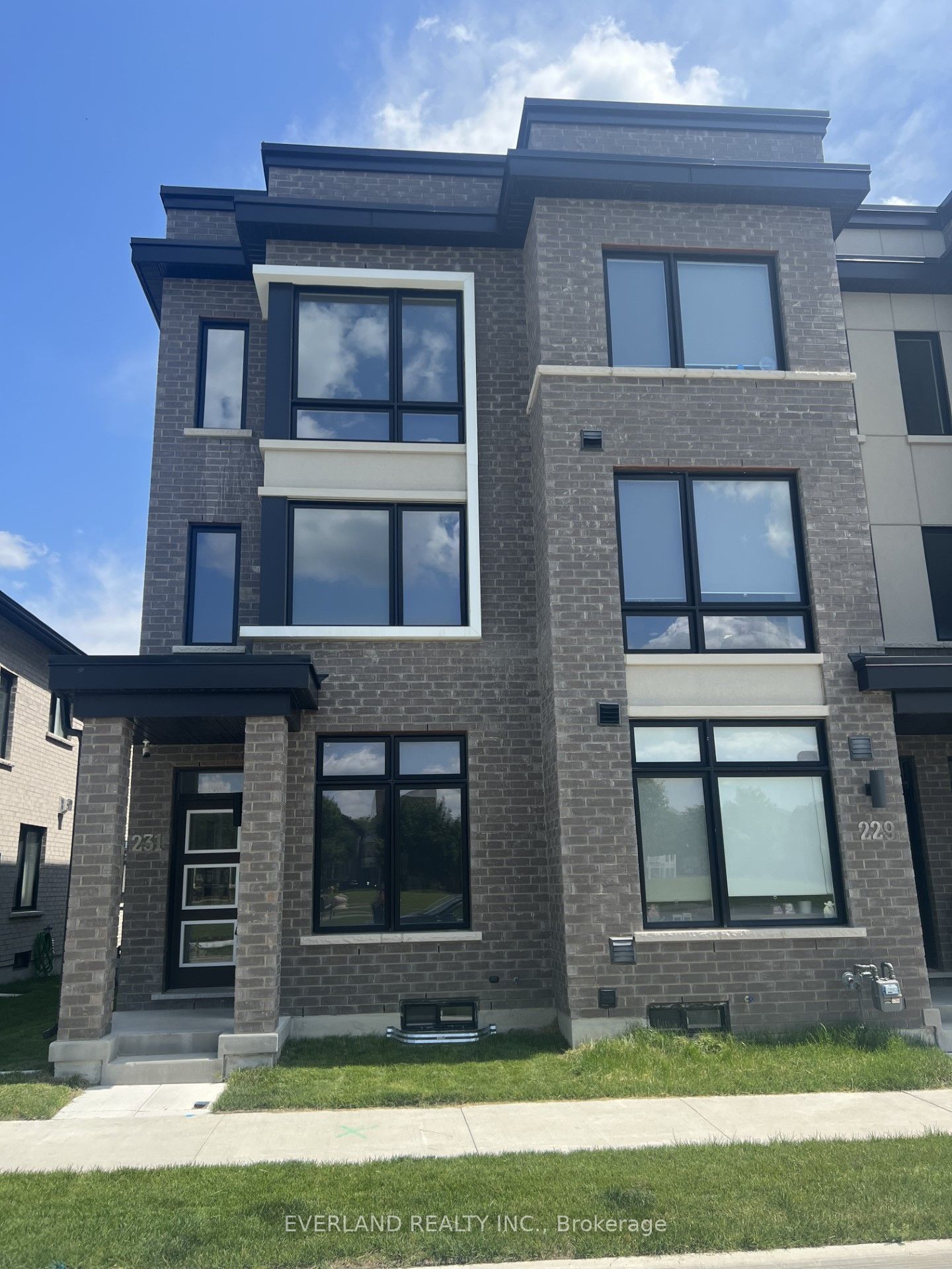 231 Webb Street Upper, Markham, ON L6B 0V5