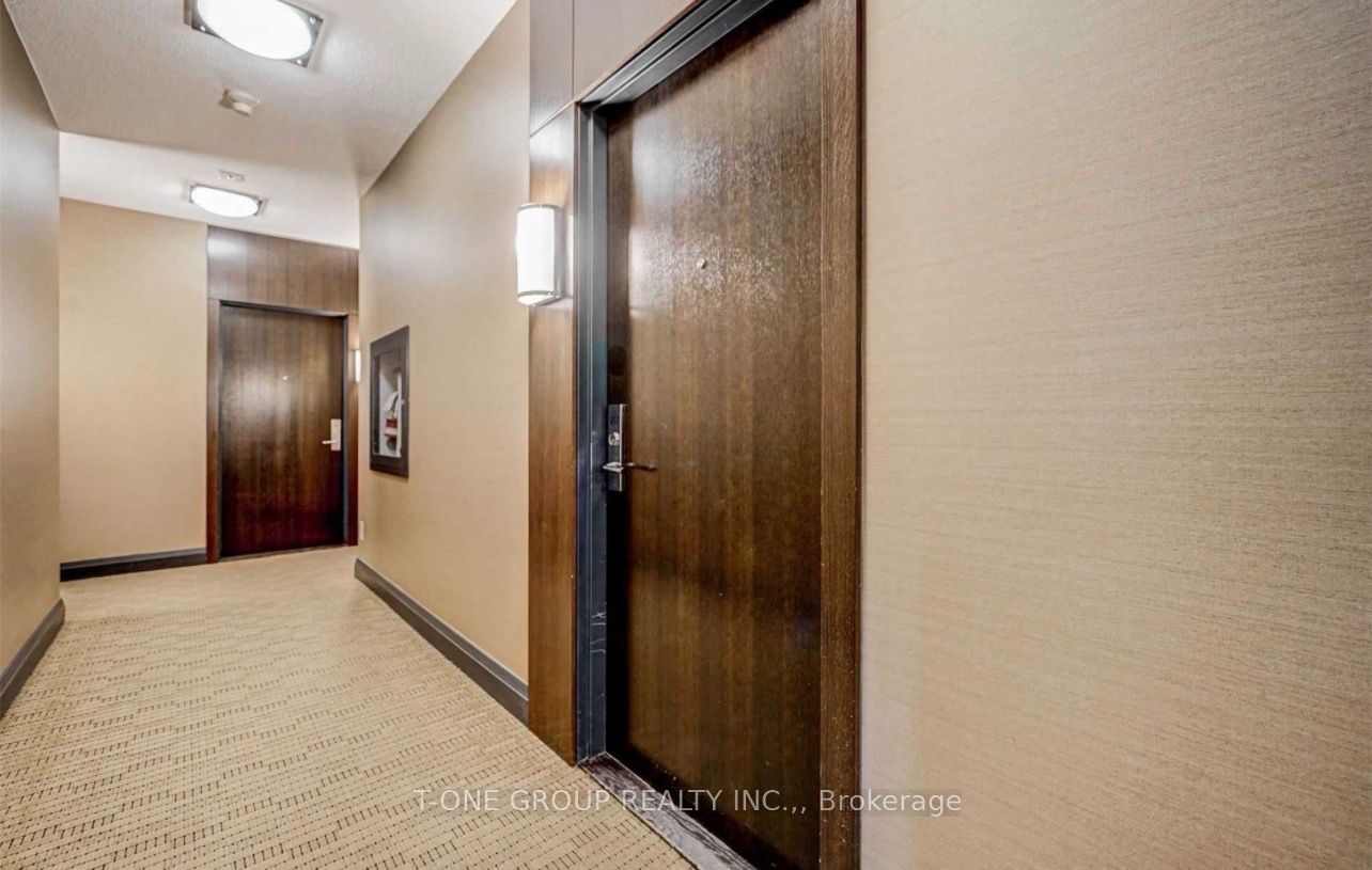 57 Upper Duke Crescent 207, Markham, ON L6G 0B9 photo 2
