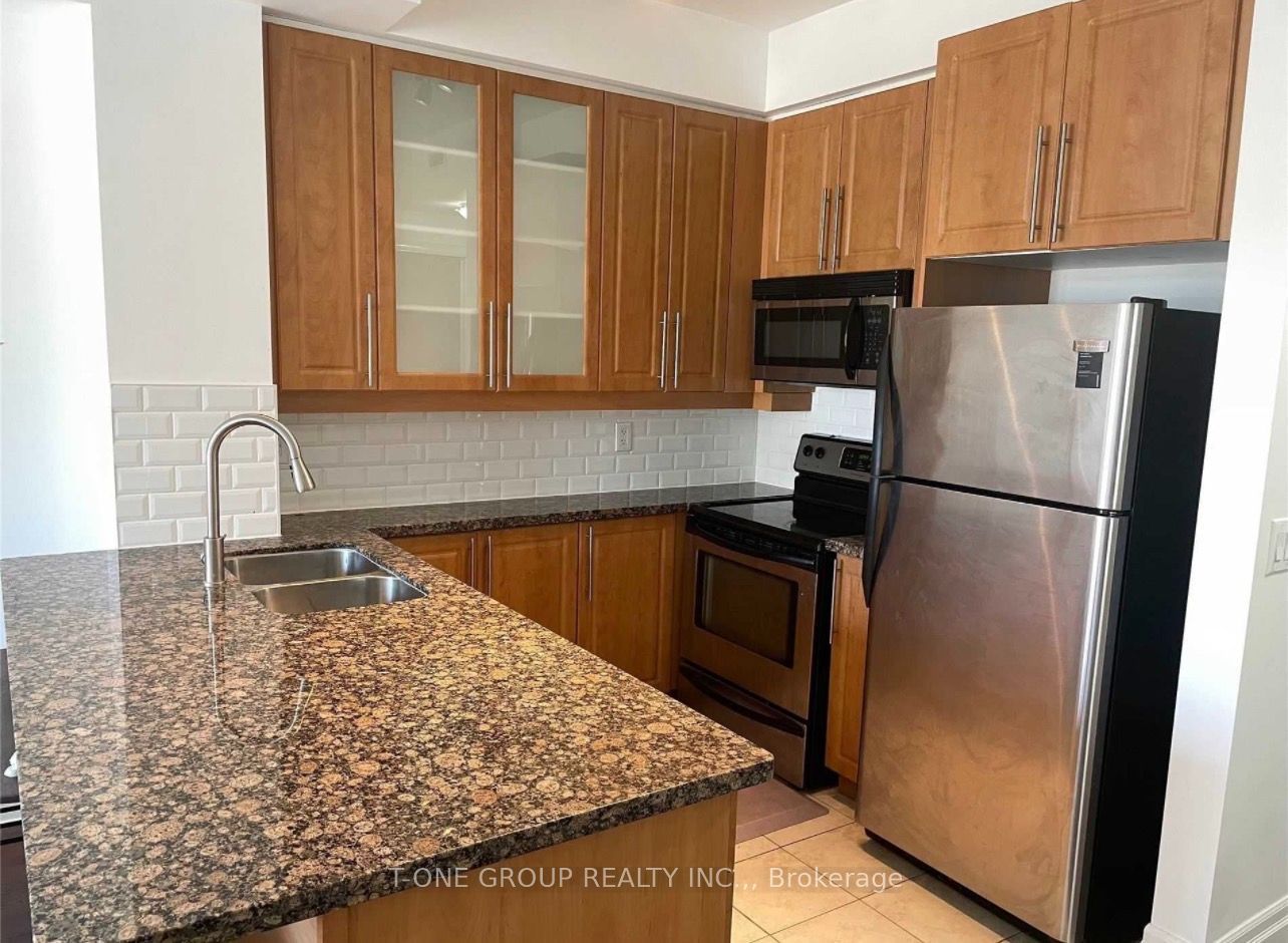 57 Upper Duke Crescent 207, Markham, ON L6G 0B9 photo 5