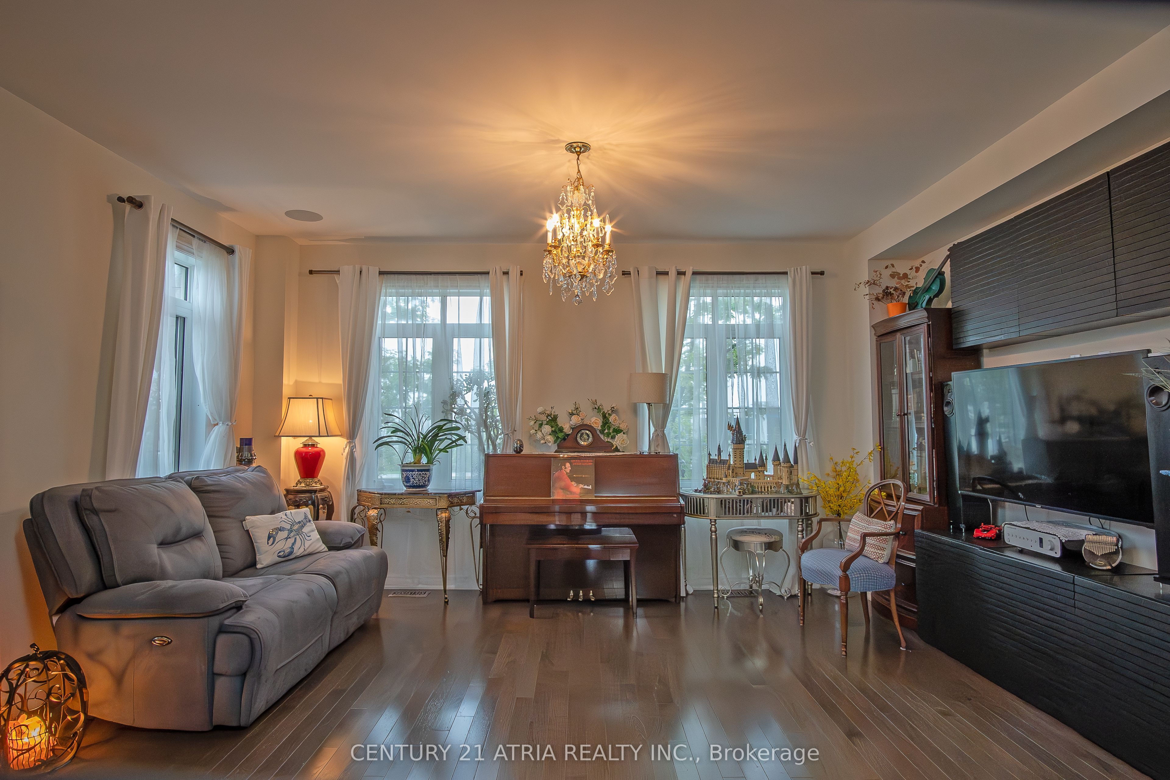 10951 Woodbine Avenue, Markham, ON L6C 0X4 photo 2