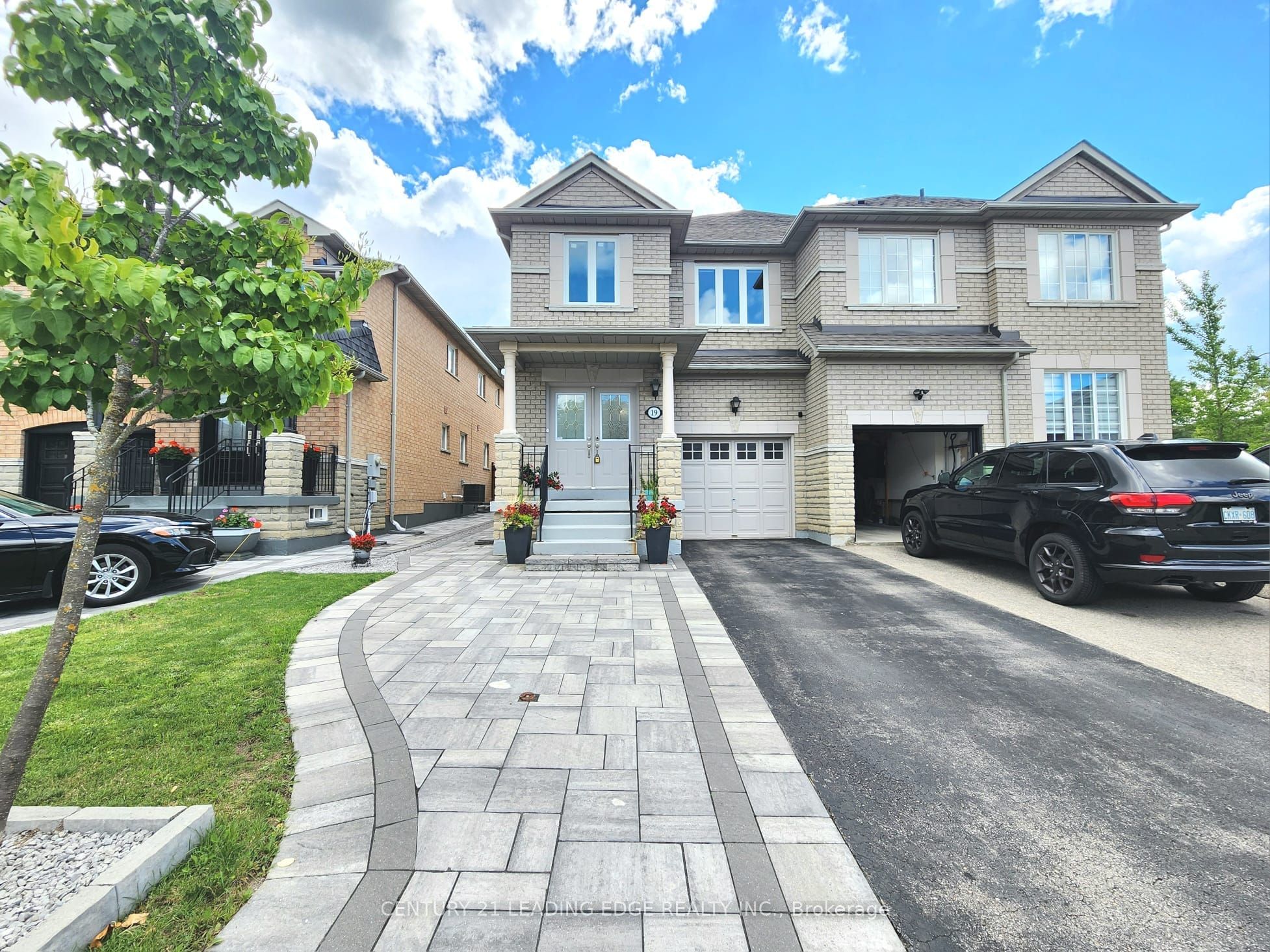 19 Kingly Crest Way, Vaughan, ON L4H 1M8
