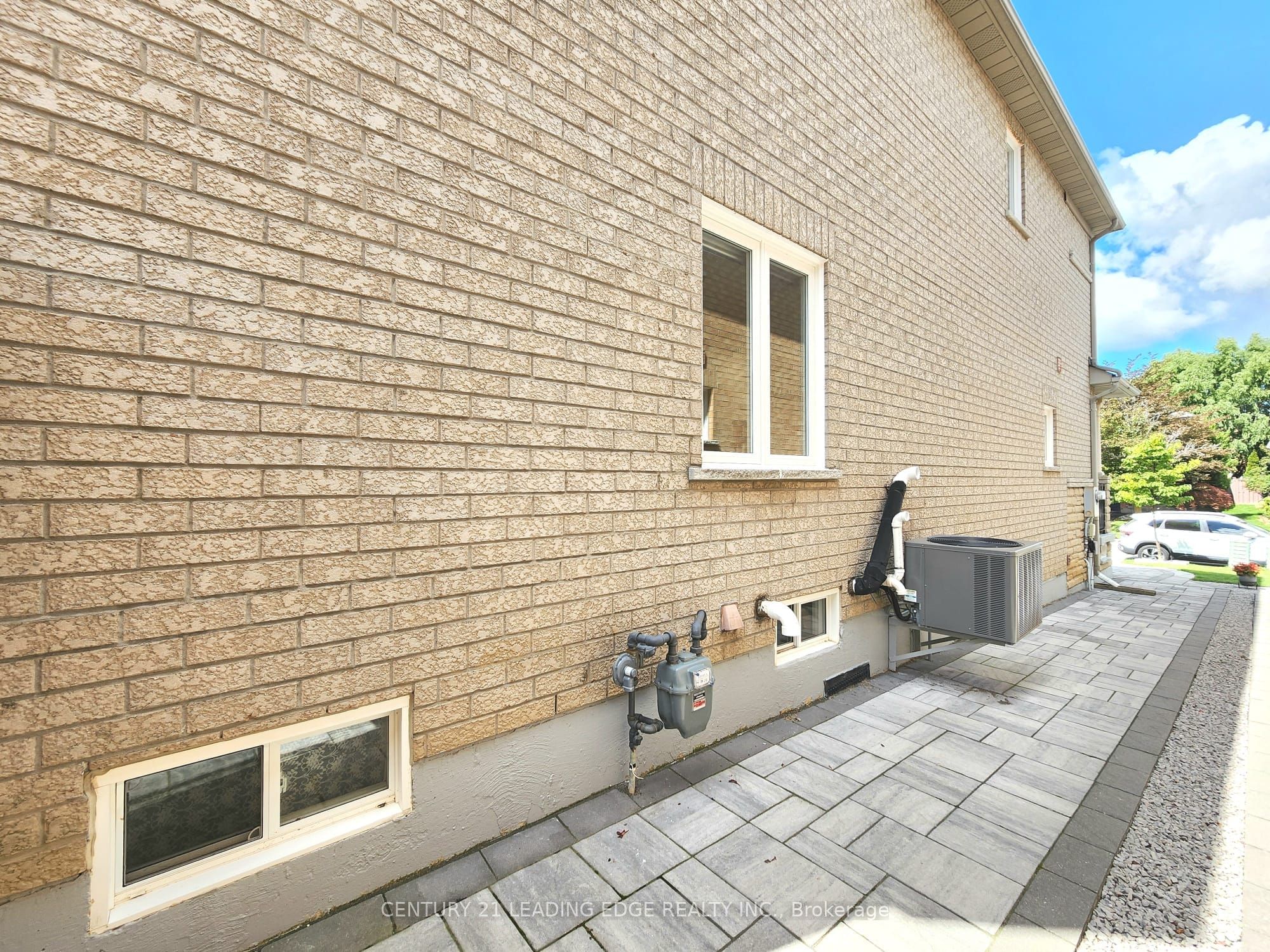 19 Kingly Crest Way, Vaughan, ON L4H 1M8 photo 4