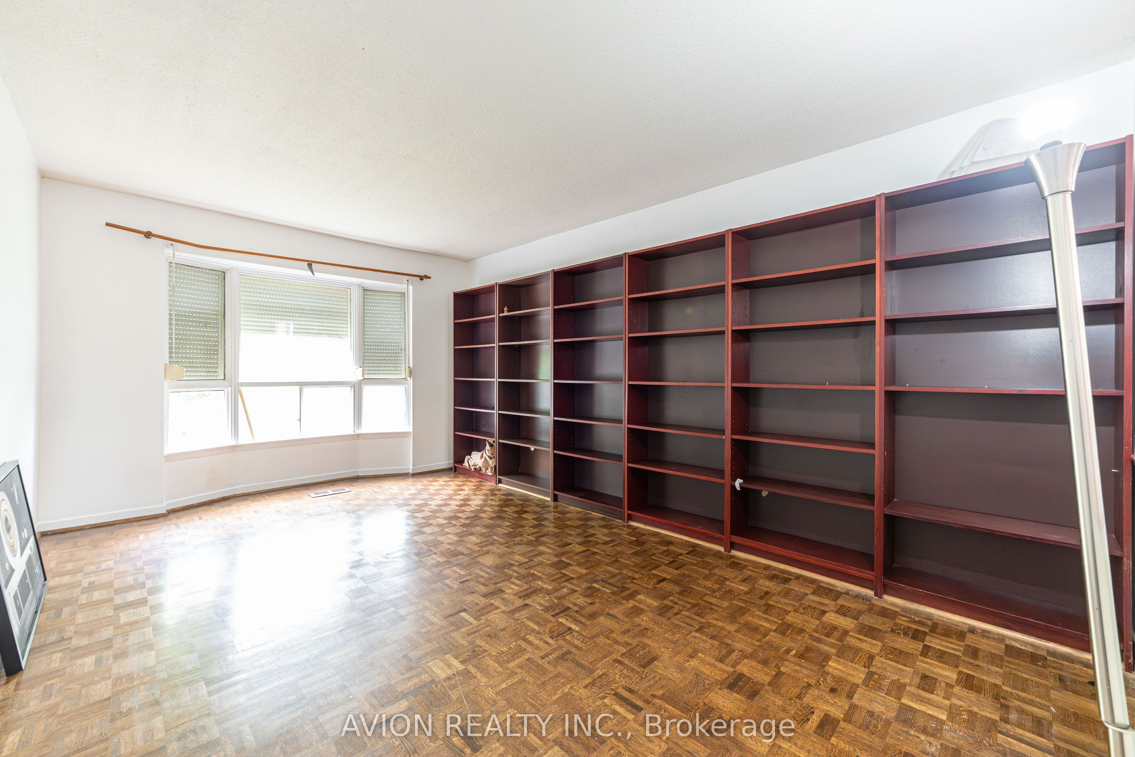 241 Weldrick Road W, Richmond Hill, ON L4C 5J2 photo 4