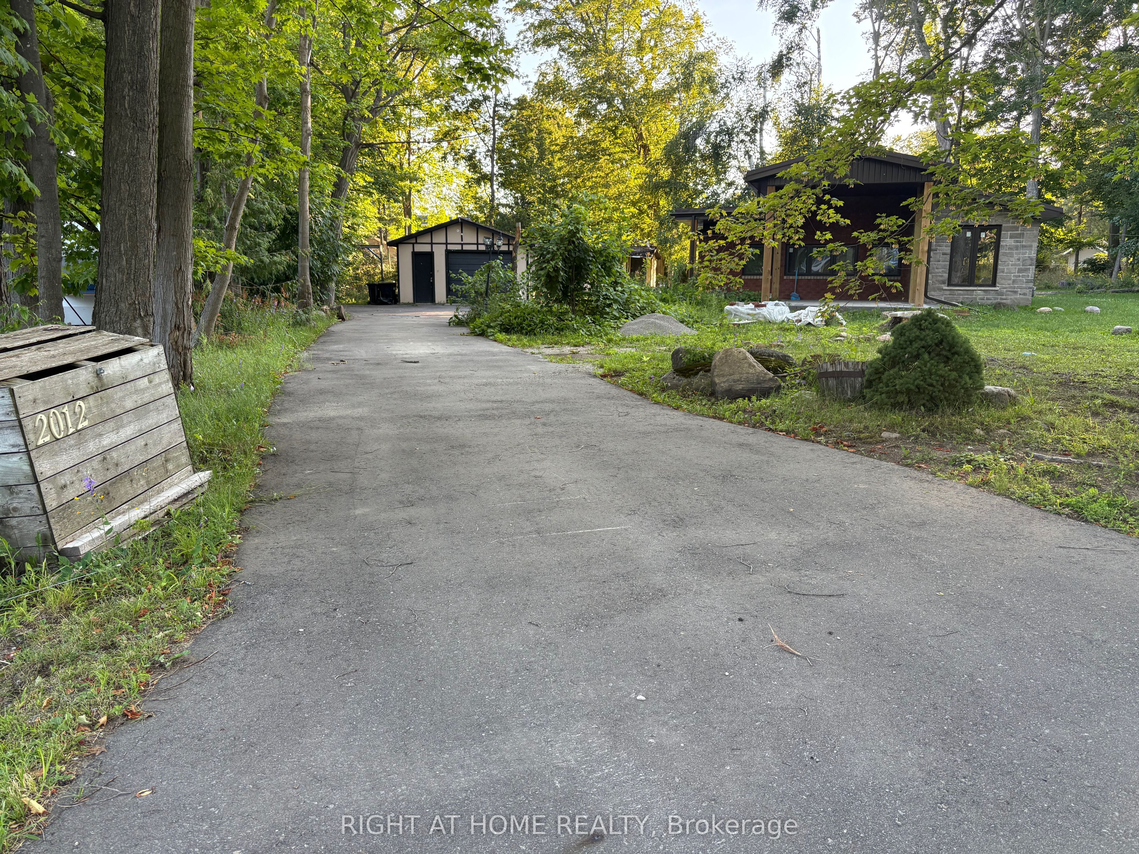 2012 Inglewood Drive, Innisfil, ON L9S 1Z1
