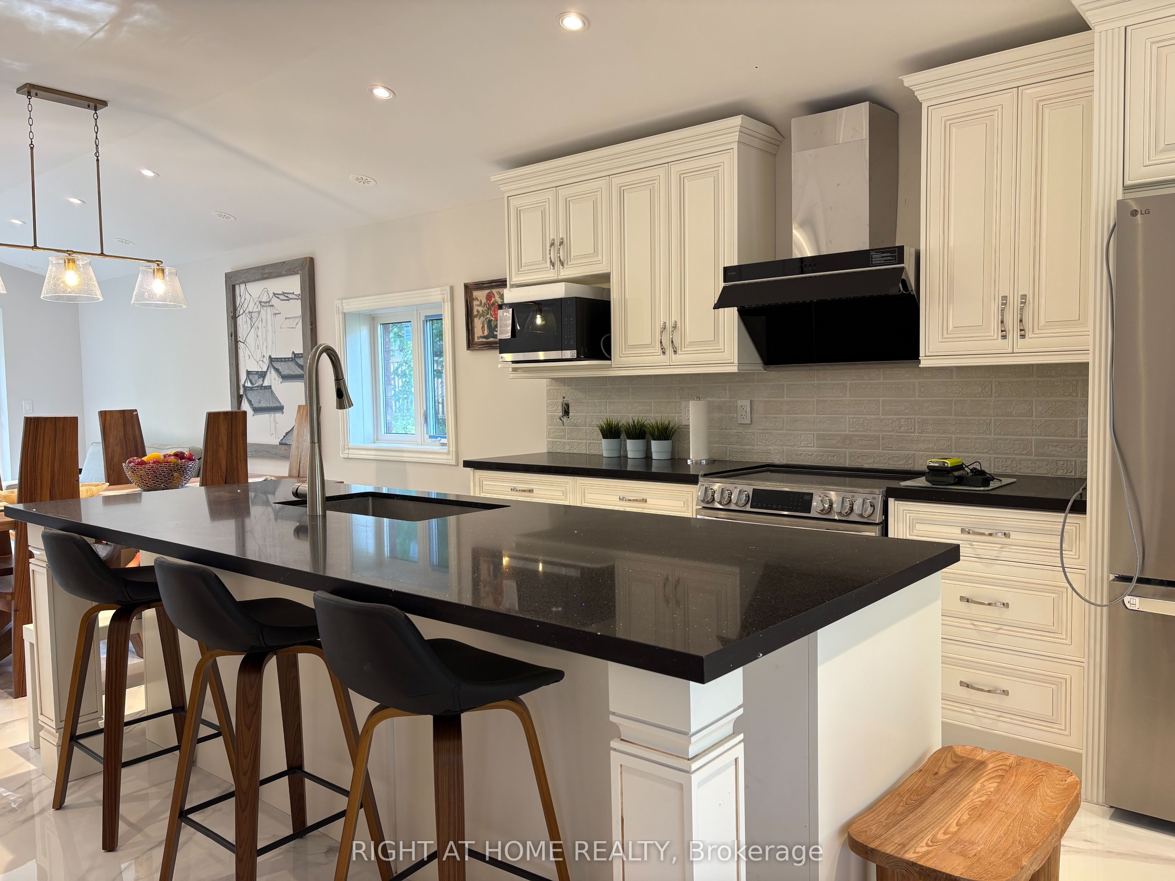 2012 Inglewood Drive, Innisfil, ON L9S 1Z1 photo 5